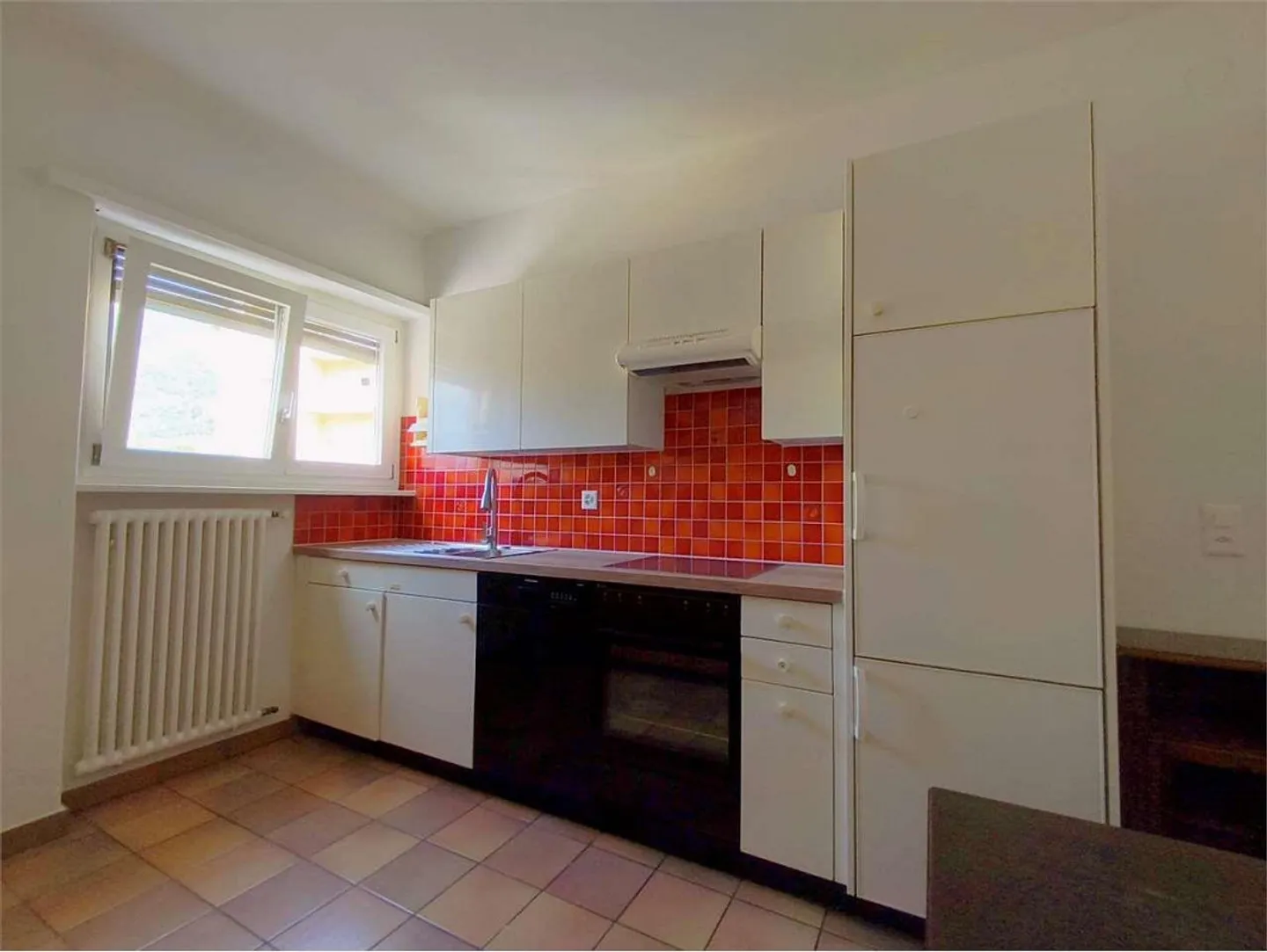 Bellinzona (Via Maestri Comacini) - Geräumige 3.5 Zimmer mit Großem Balkon - Foto 5 von 6