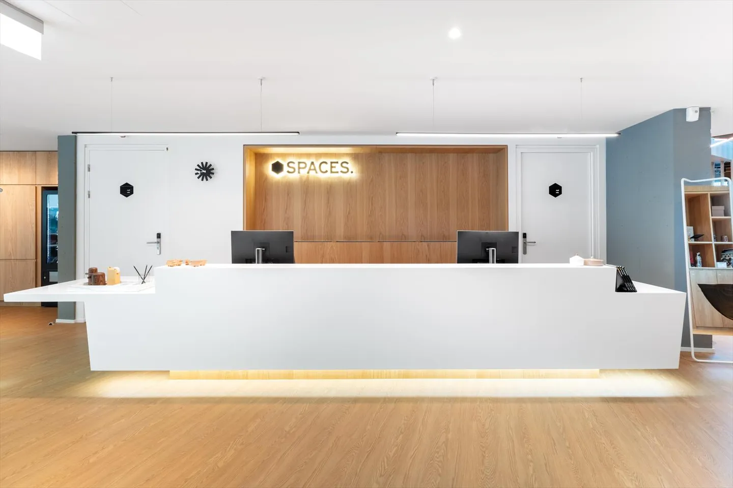 Bureau - Foto 3 von 9