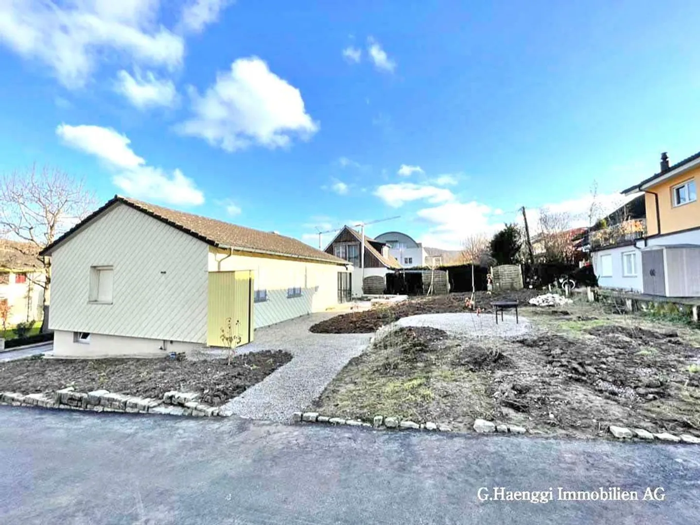 Incantevole Casa Familiare con Giardino - Foto 4 di 13