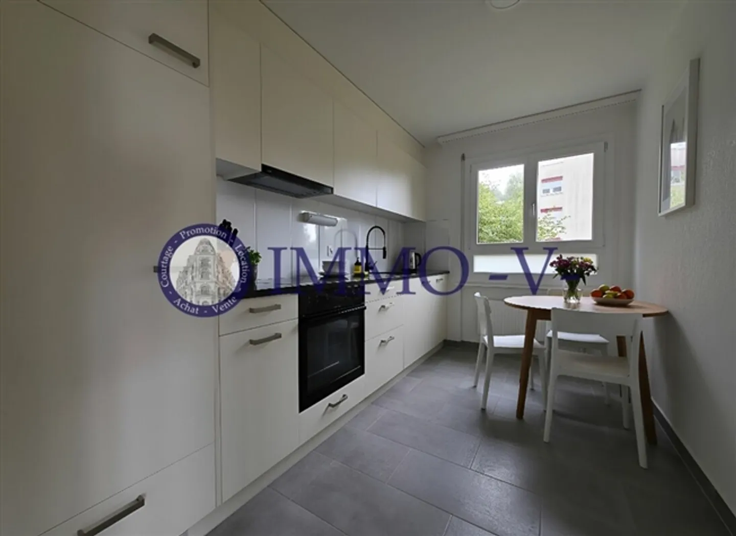 Spacious and bright 4.5 charming rooms in Villars-sur-Glâne - Photo 3 of 6