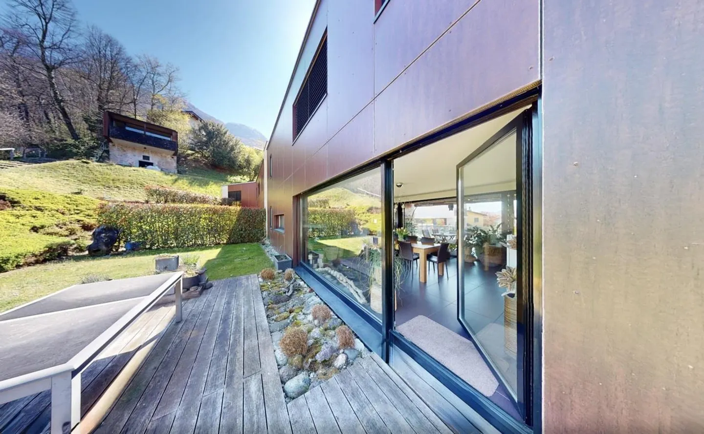 Modern Garden Oasis - Stylish Living near Lugano - Photo 2 of 24