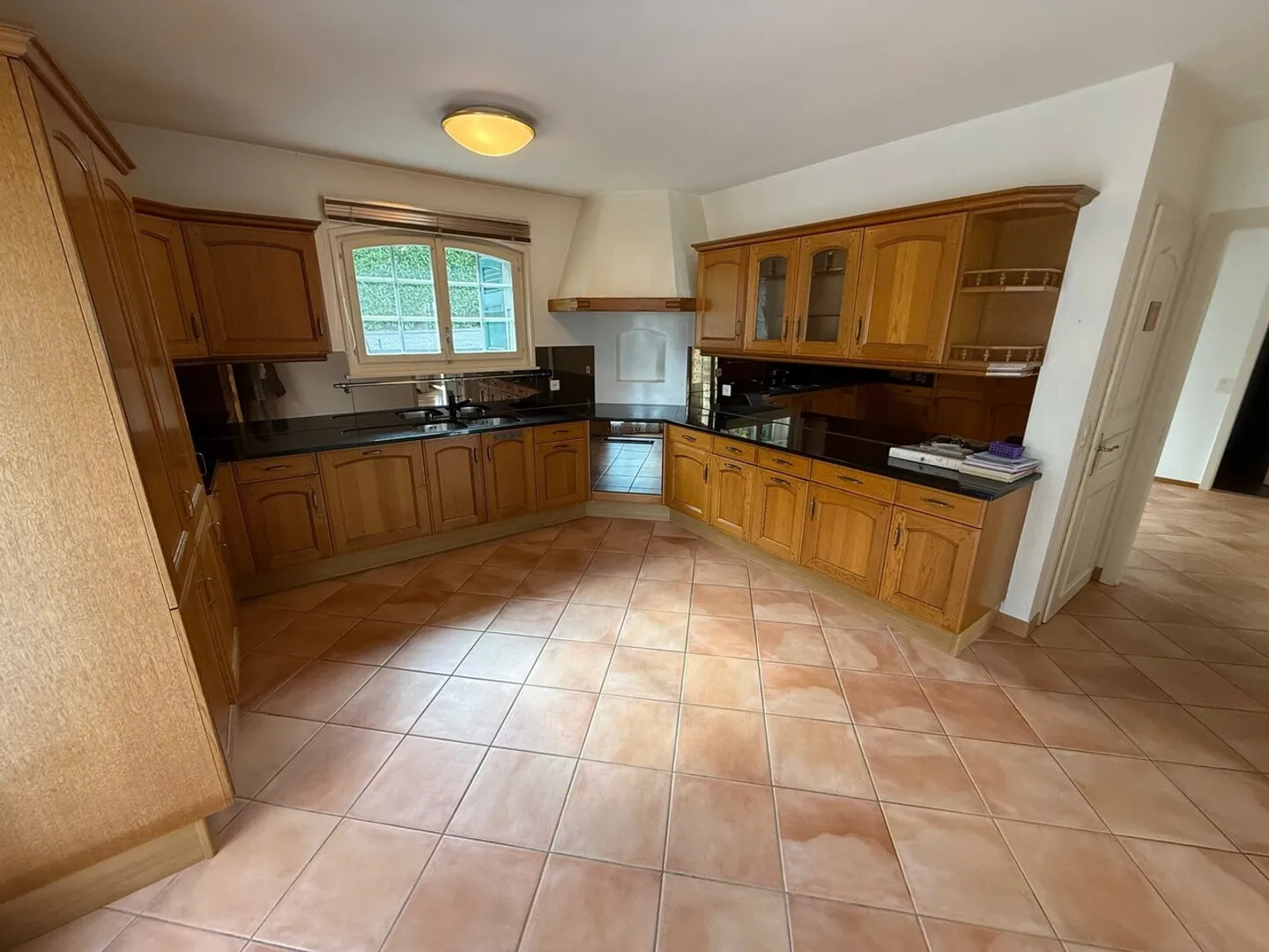 Affascinante casa vaudese con 9 stanze a Villeneuve - Prezzo su richiesta - Foto 5 di 12