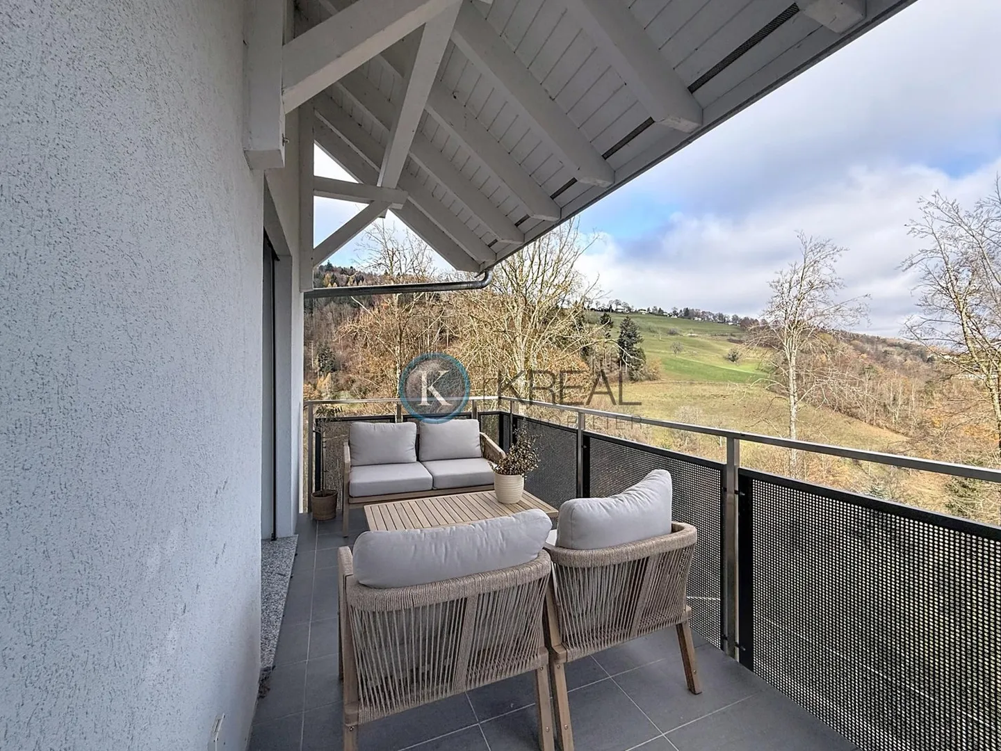 Two-family house with 5.5 rooms in a green environment, 25 minutes from Lausanne - Photo 5 of 13