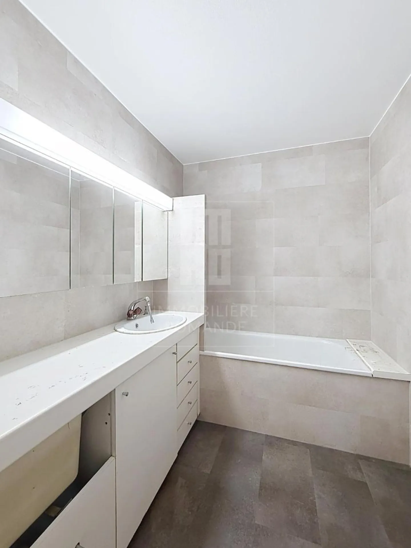 Appartamento 5 locali - Foto 2 di 4