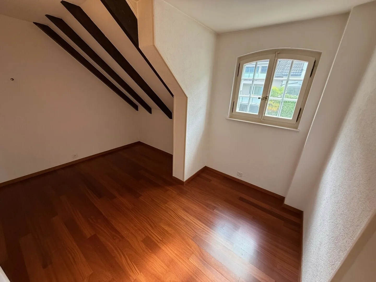 Affascinante casa vaudese con 9 stanze a Villeneuve - Prezzo su richiesta - Foto 8 di 12