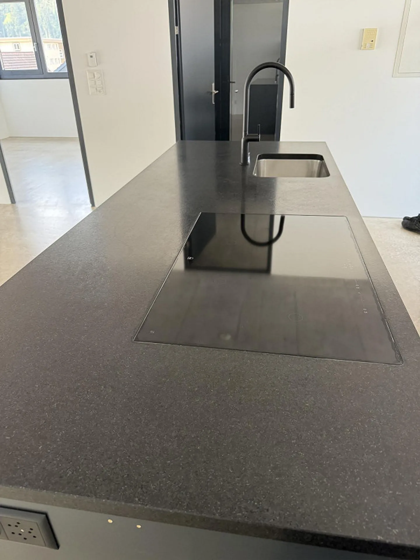 3 1/2 Zimmer Atttikawohnung im Loftcharakter mit gedeckter Terrasse - Foto 12 von 29