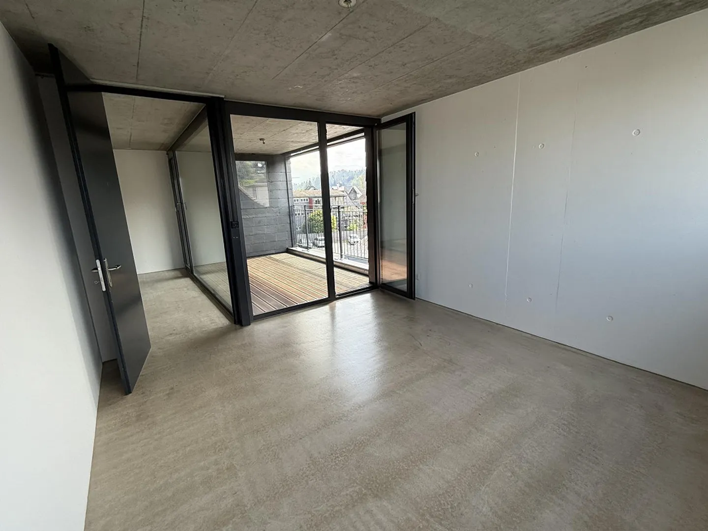 3 1/2 Zimmer Atttikawohnung im Loftcharakter mit gedeckter Terrasse - Foto 13 von 29