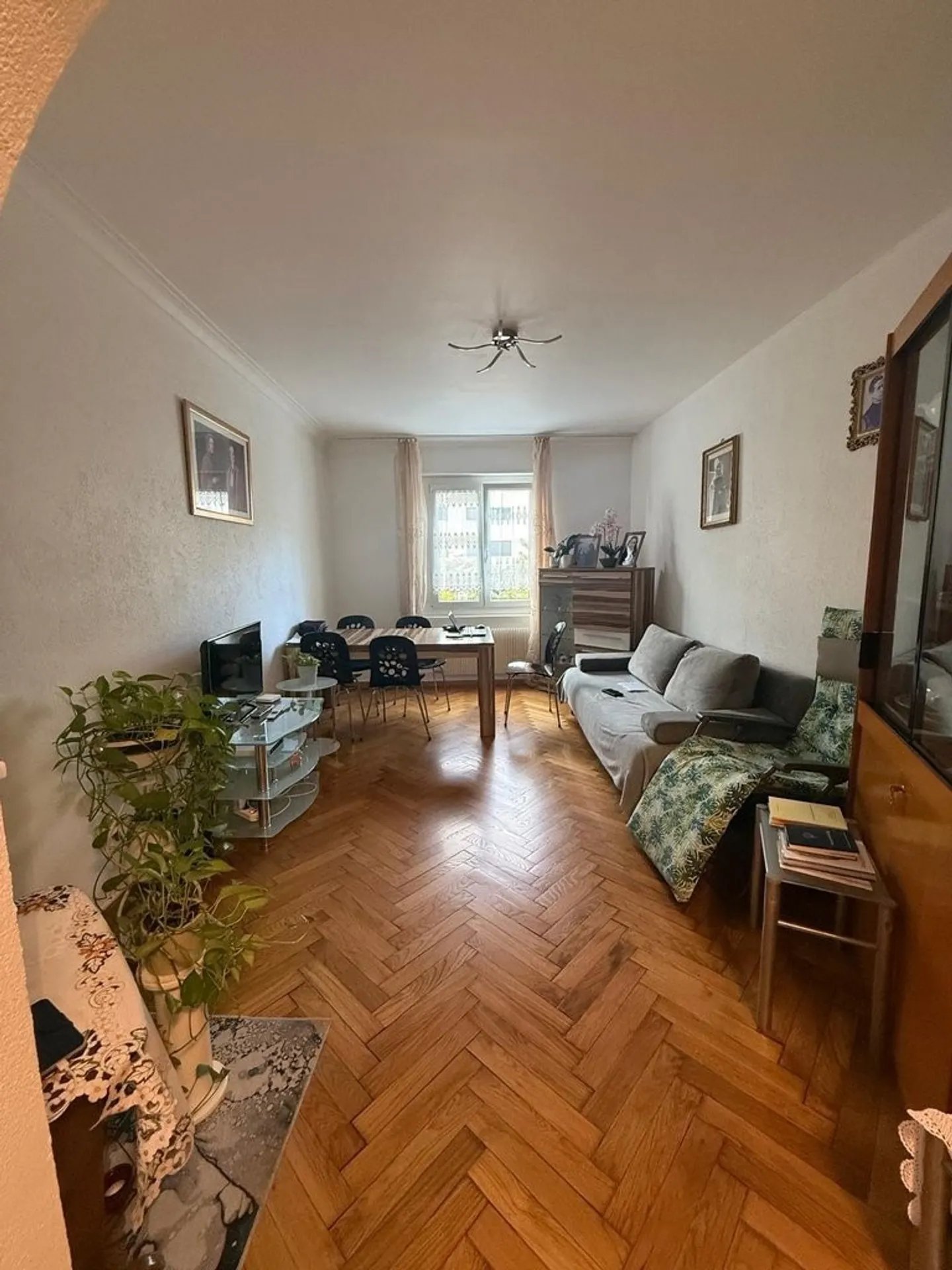 Appartement Charmant dans Quartier Familial - Photo 3 sur 8