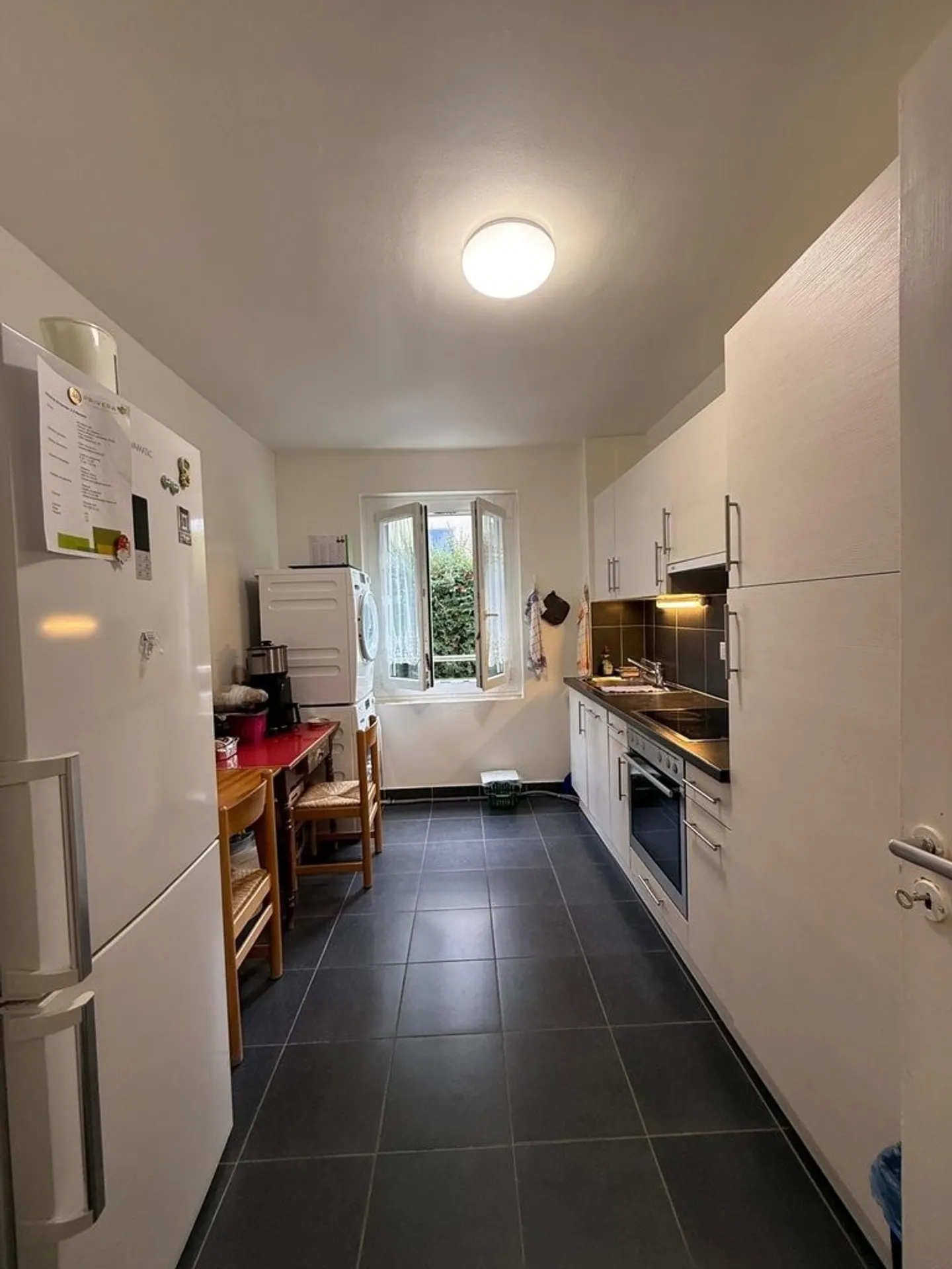 Appartement Charmant dans Quartier Familial - Photo 4 sur 8