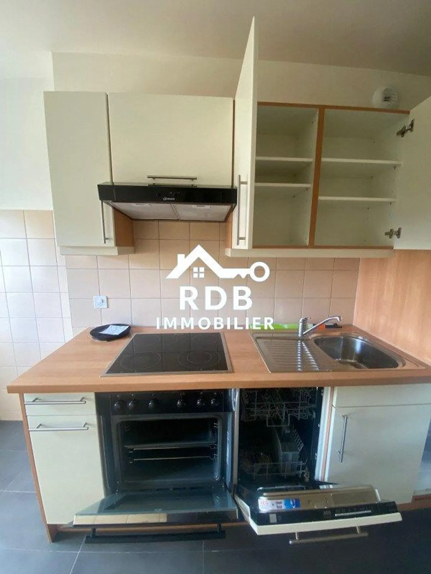 3.5-room apartment on the 4th floor located in Geneva 1202 - Photo 8 of 12
