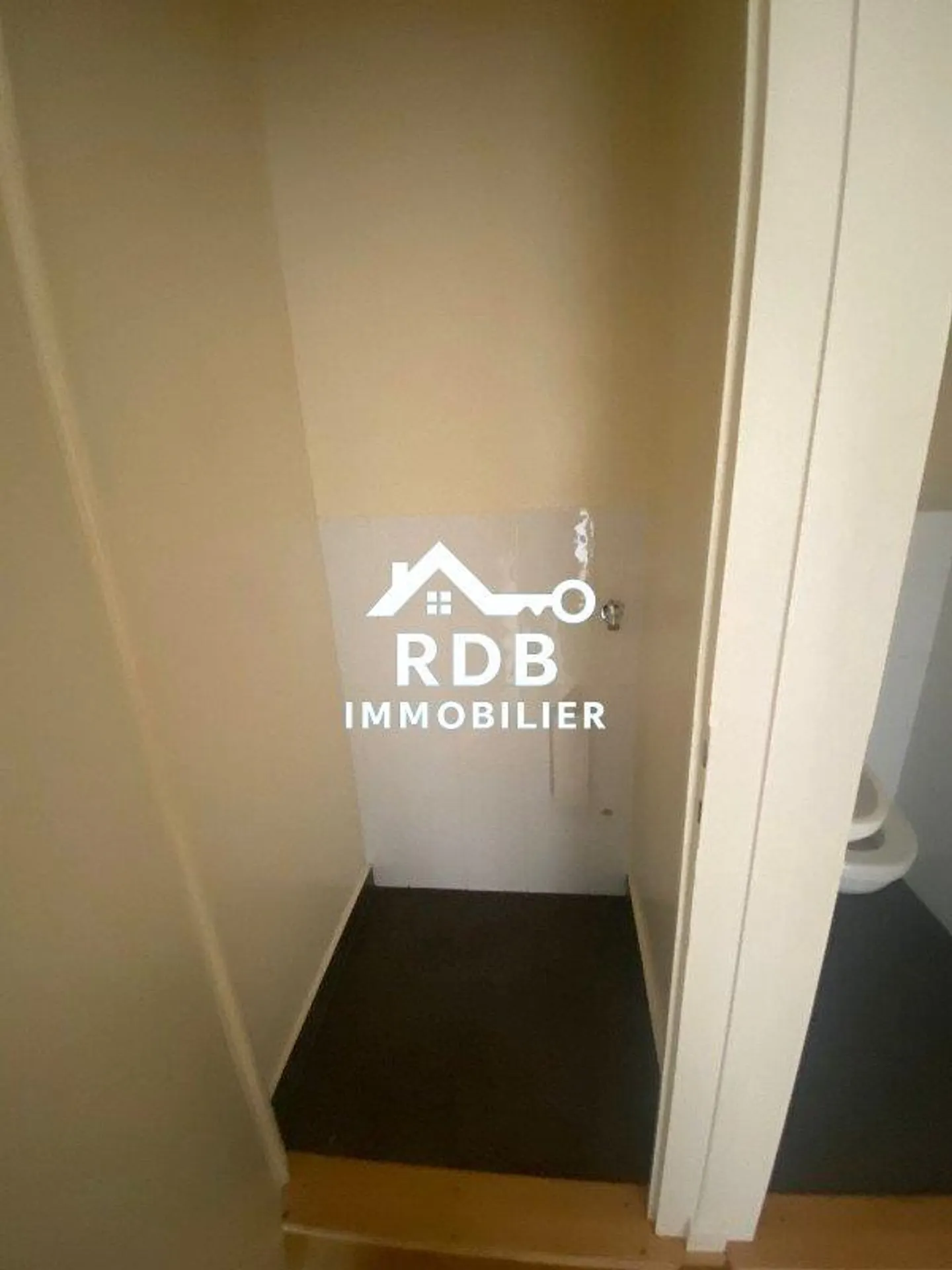 3.5-room apartment on the 4th floor located in Geneva 1202 - Photo 10 of 12