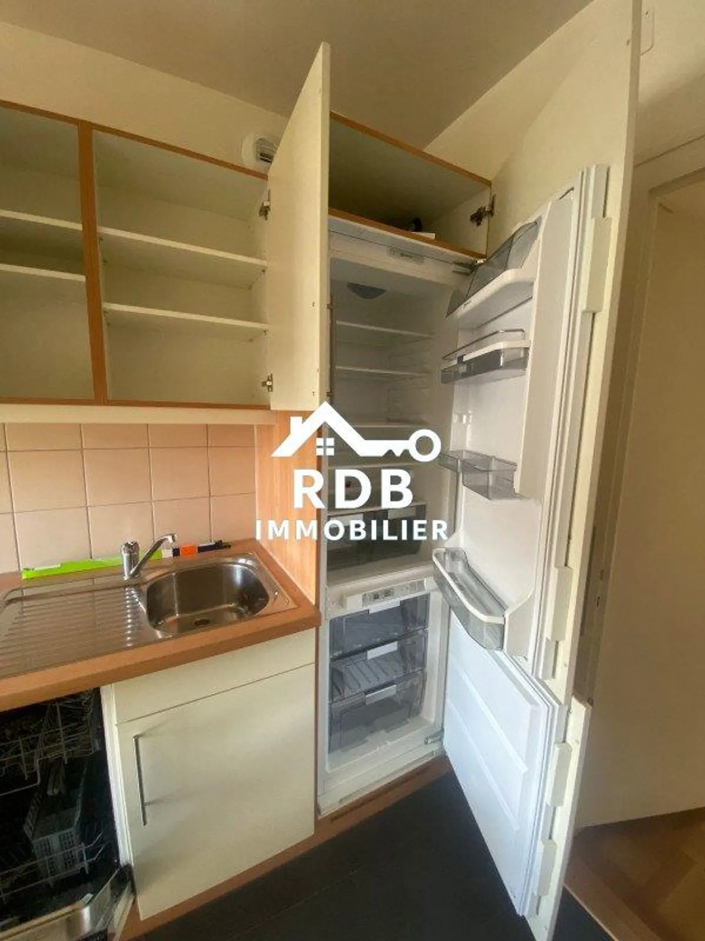 3.5-room apartment on the 4th floor located in Geneva 1202 - Photo 7 of 12