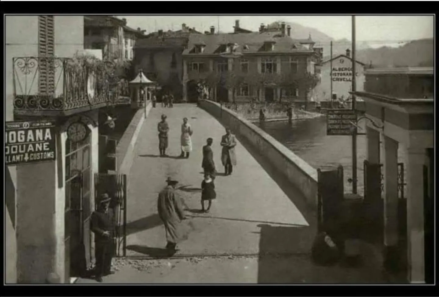 RENTAL PROPERTY / INVESTMENT - CONVERTIBLE INTO 3-4 APARTMENTS - Photo 7 of 8