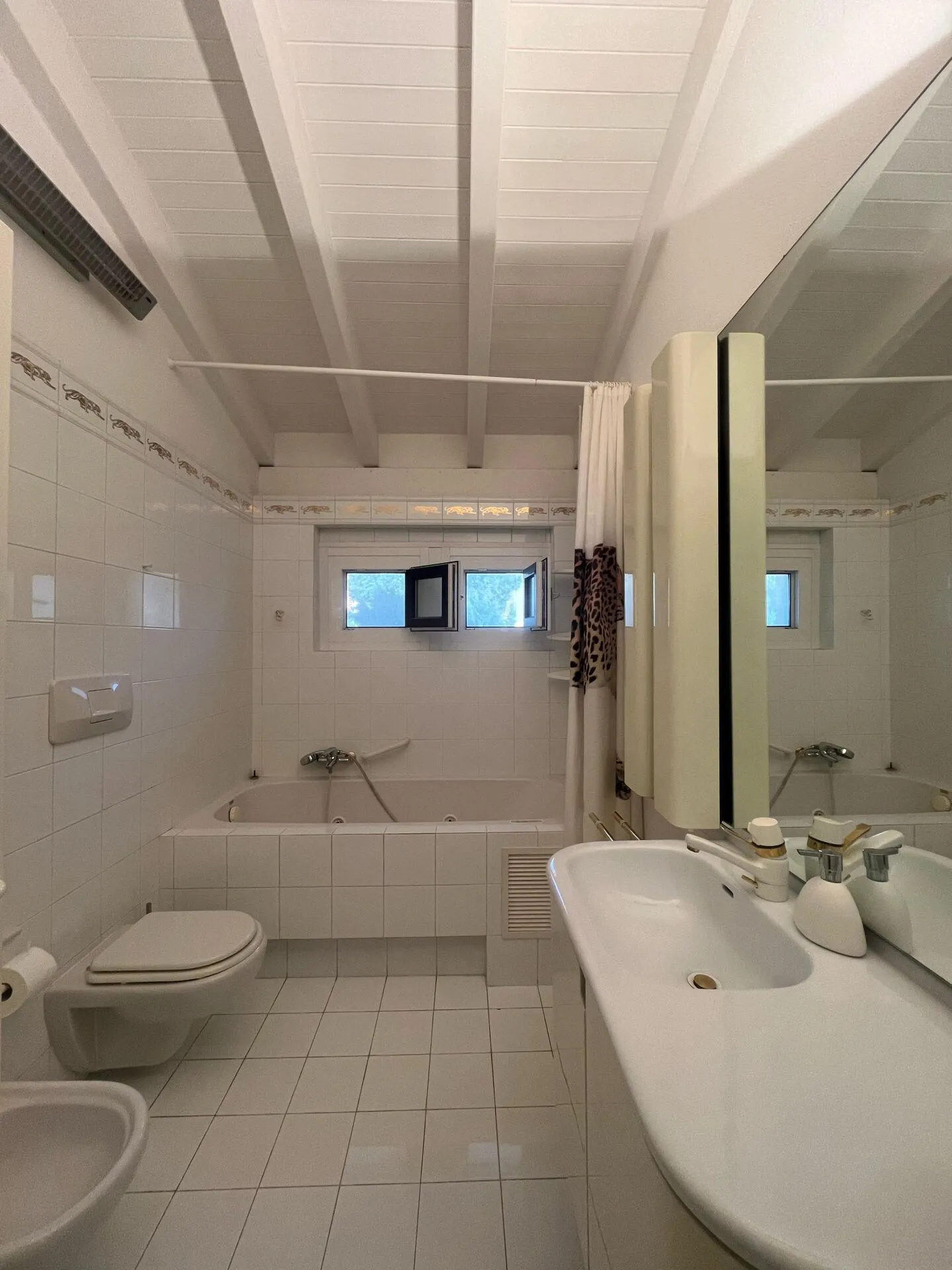 In vendita - Incantevole villa unifamiliare a Serocca d'Agno - Foto 16 di 18