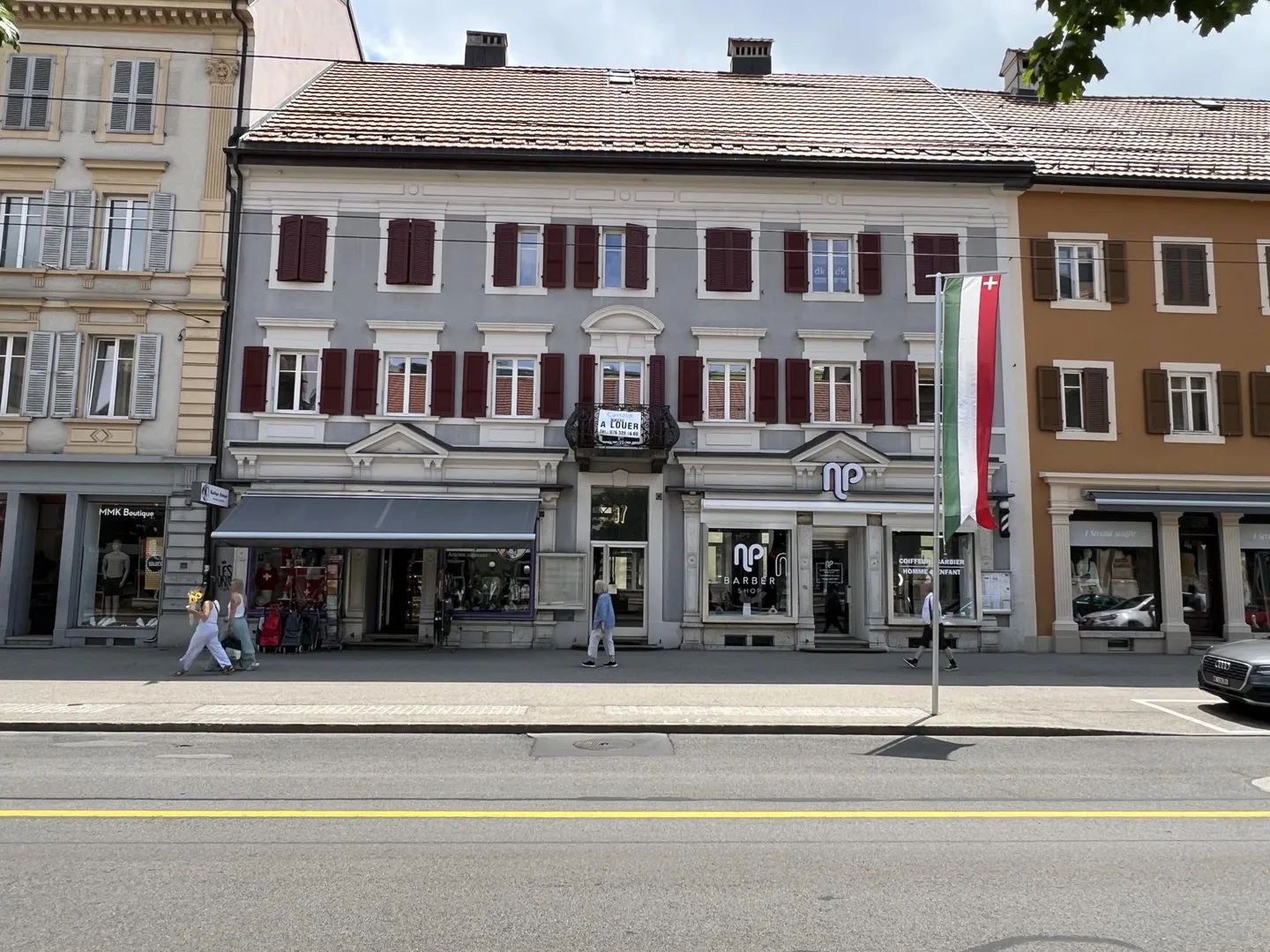 Edificio ad uso misto in affitto - Foto 2 di 14