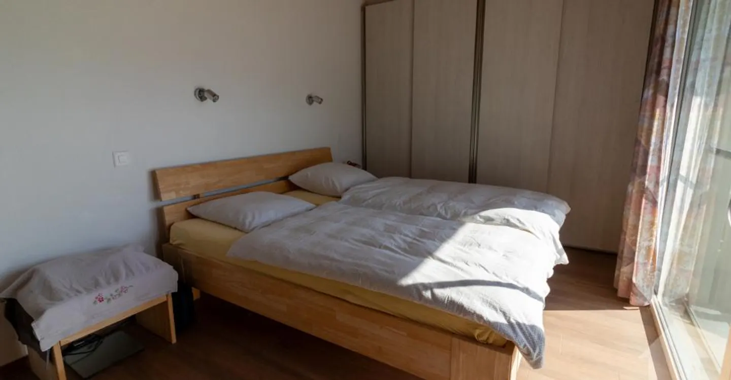 Charmant appartement mansardé à Chamoson - Photo 10 sur 12