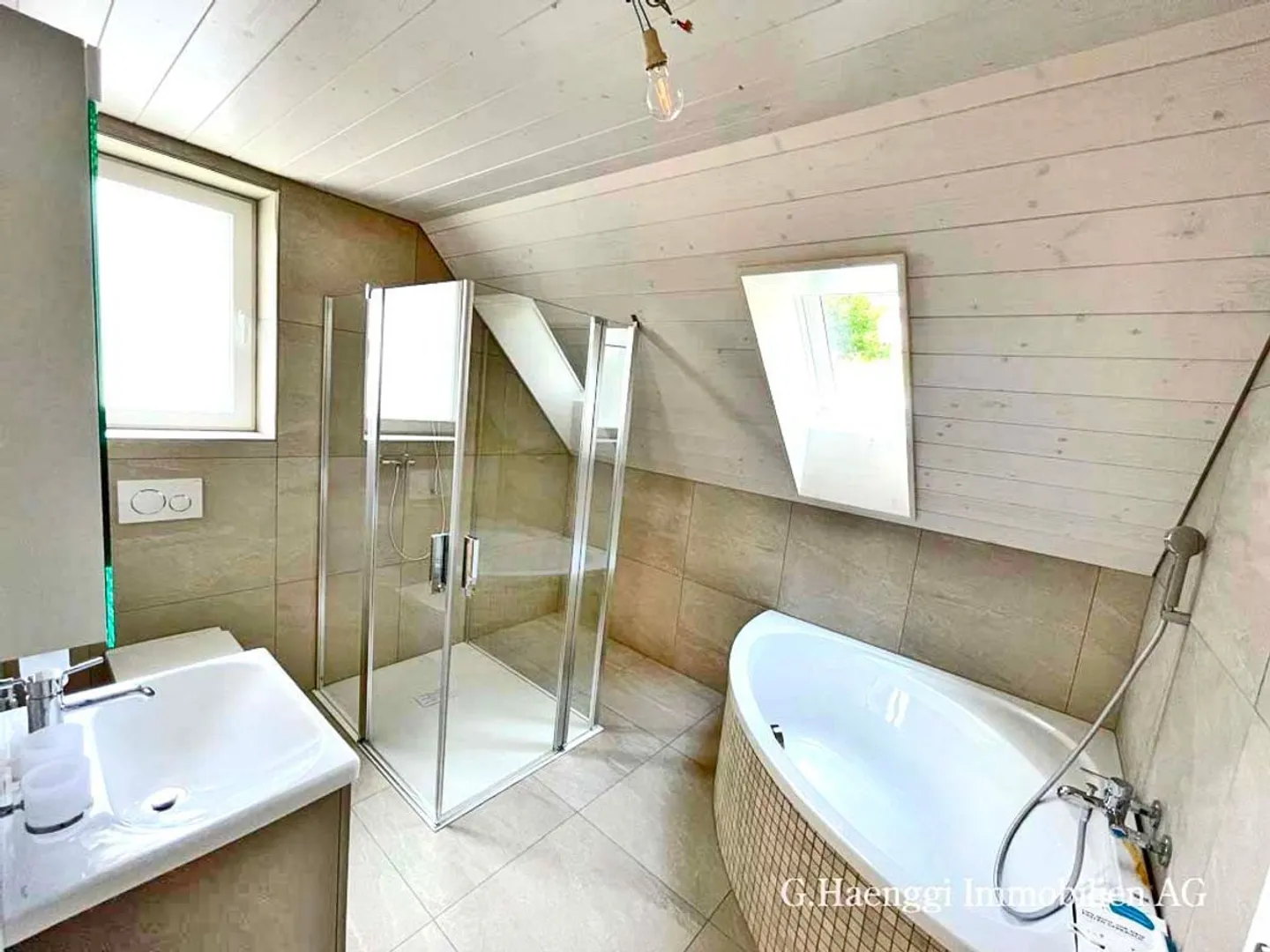 4 nouvelles maisons individuelles spacieuses de 5 à 7,5 pièces avec une vue dégagée à Läufelfingen - Photo 11 sur 13