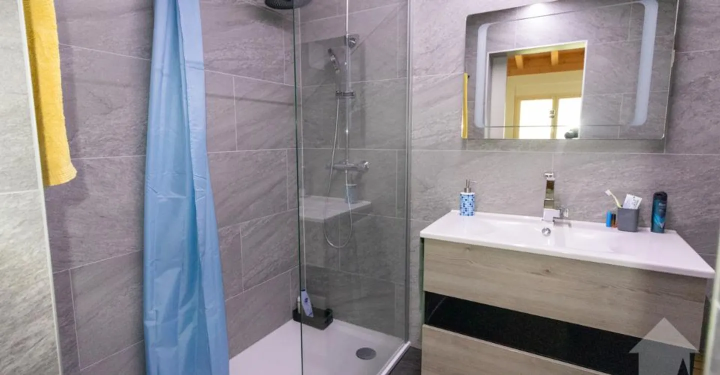Charmant appartement mansardé à Chamoson - Photo 11 sur 12