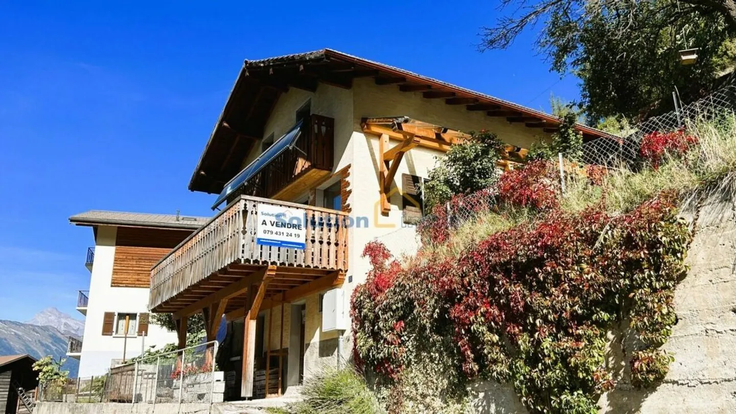 Très belle maison, rénovée avec goût - Photo 1 sur 19