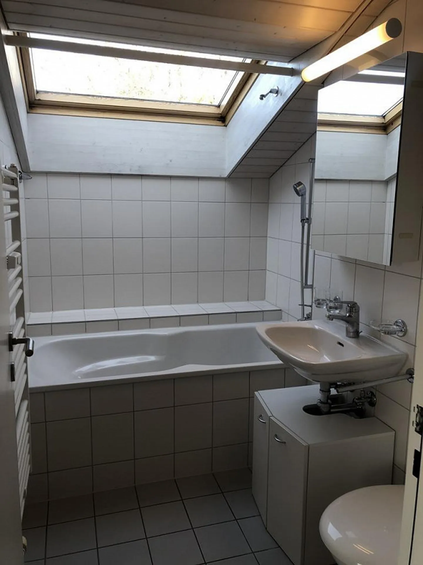 Moderno appartamento mansardato di 2,0 stanze con charme - Foto 3 di 9