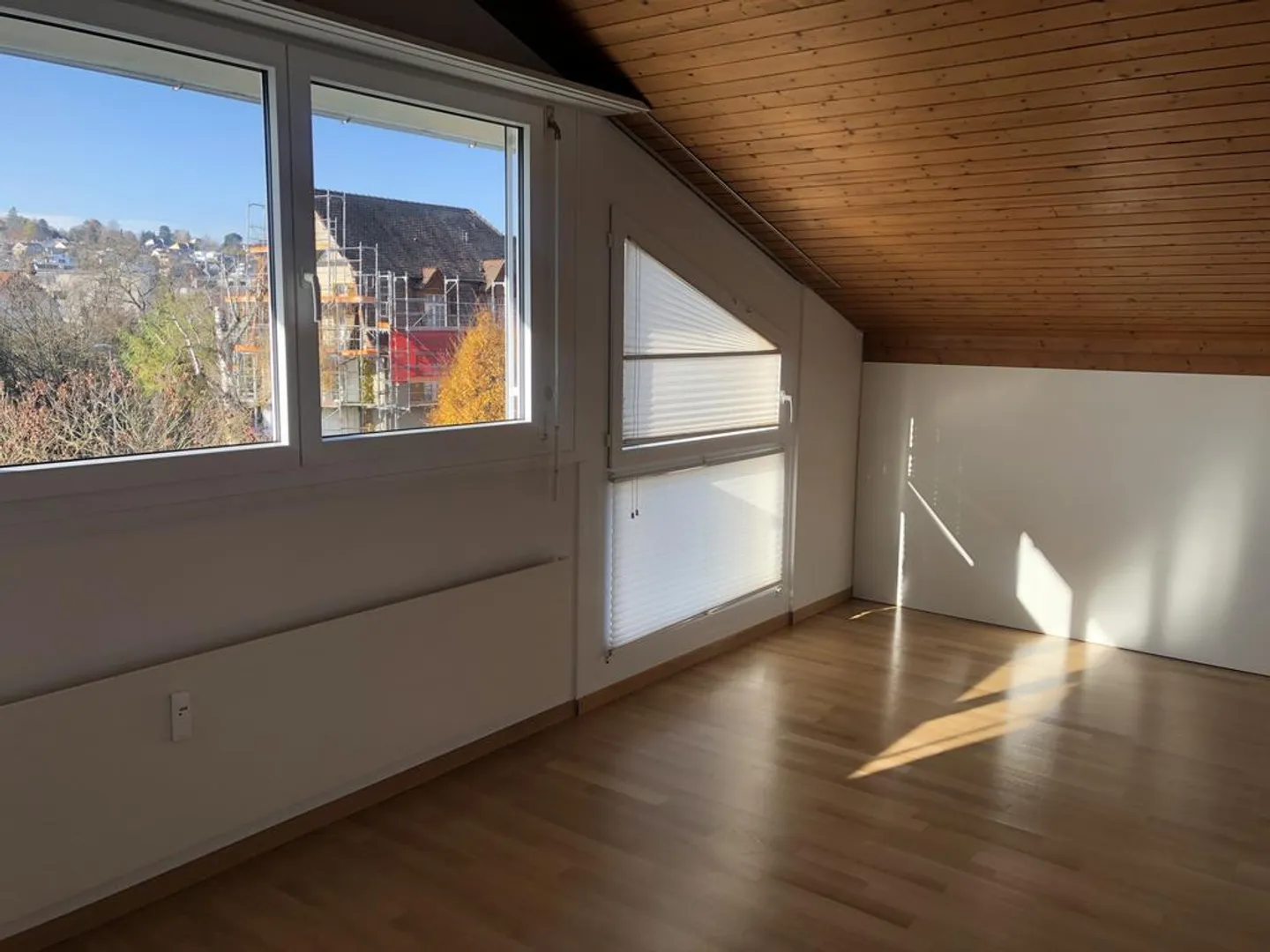 Moderno appartamento mansardato di 2,0 stanze con charme - Foto 7 di 9