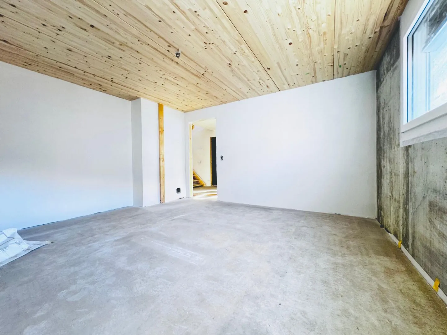 Maison individuelle de 4,5 pièces de haute qualité - Jardin avec vue dégagée, Carport + places de parking, 3 salles de bain - Photo 23 sur 31