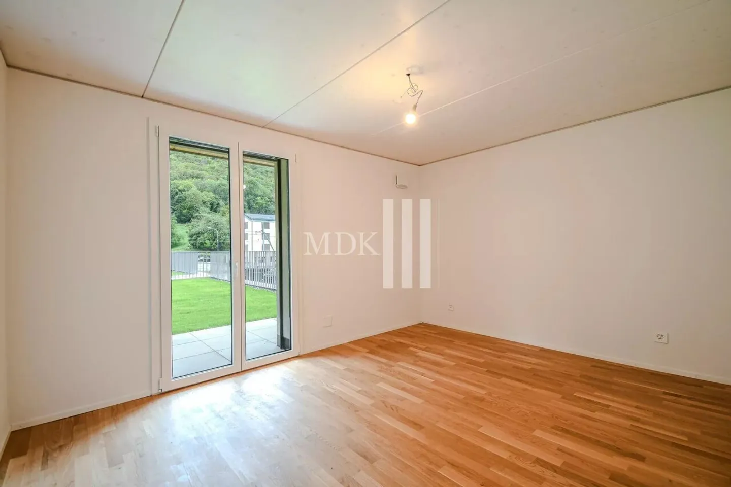 Magnificent ground floor apartment with garden - Photo 3 of 9