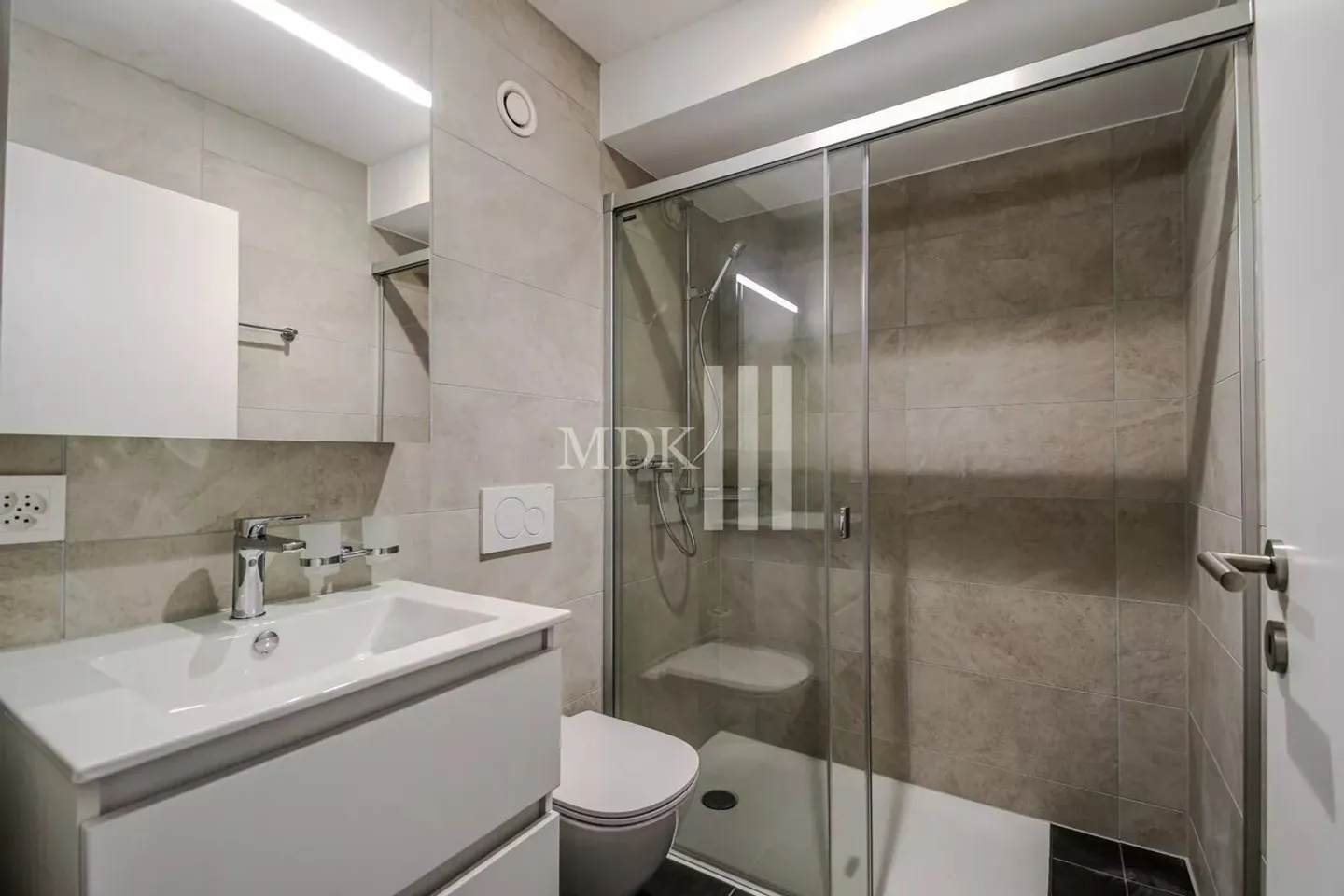 Magnificent ground floor apartment with garden - Photo 6 of 9