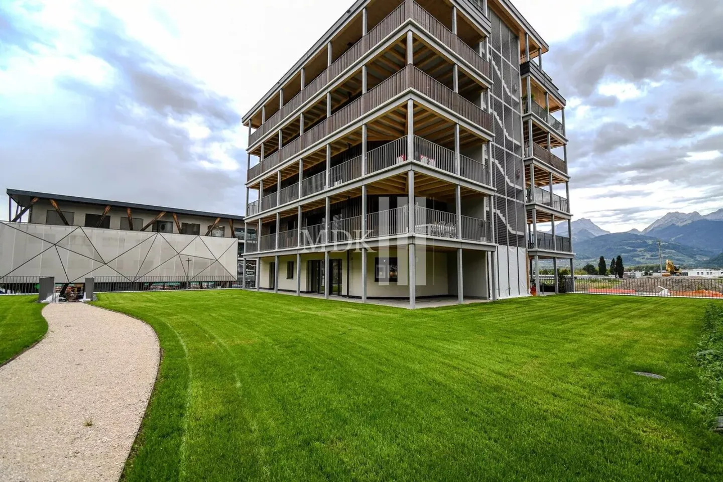 Magnificent ground floor apartment with garden - Photo 8 of 9