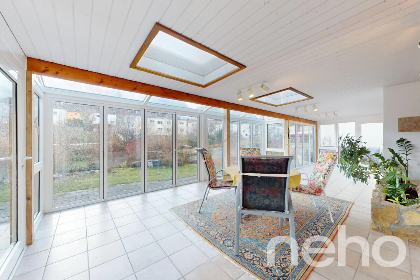 Detached Family Home with Large Garden in a Quiet Location - Photo 11 of 13