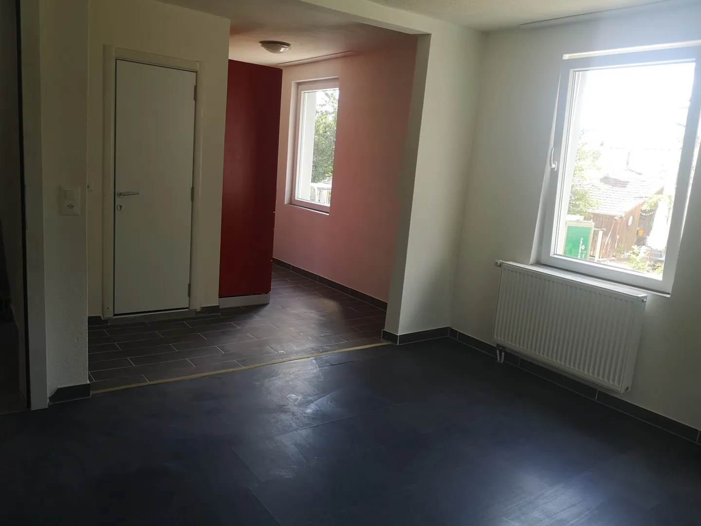 Renovierte Wohnung mit Terrasse - Foto 2 von 4
