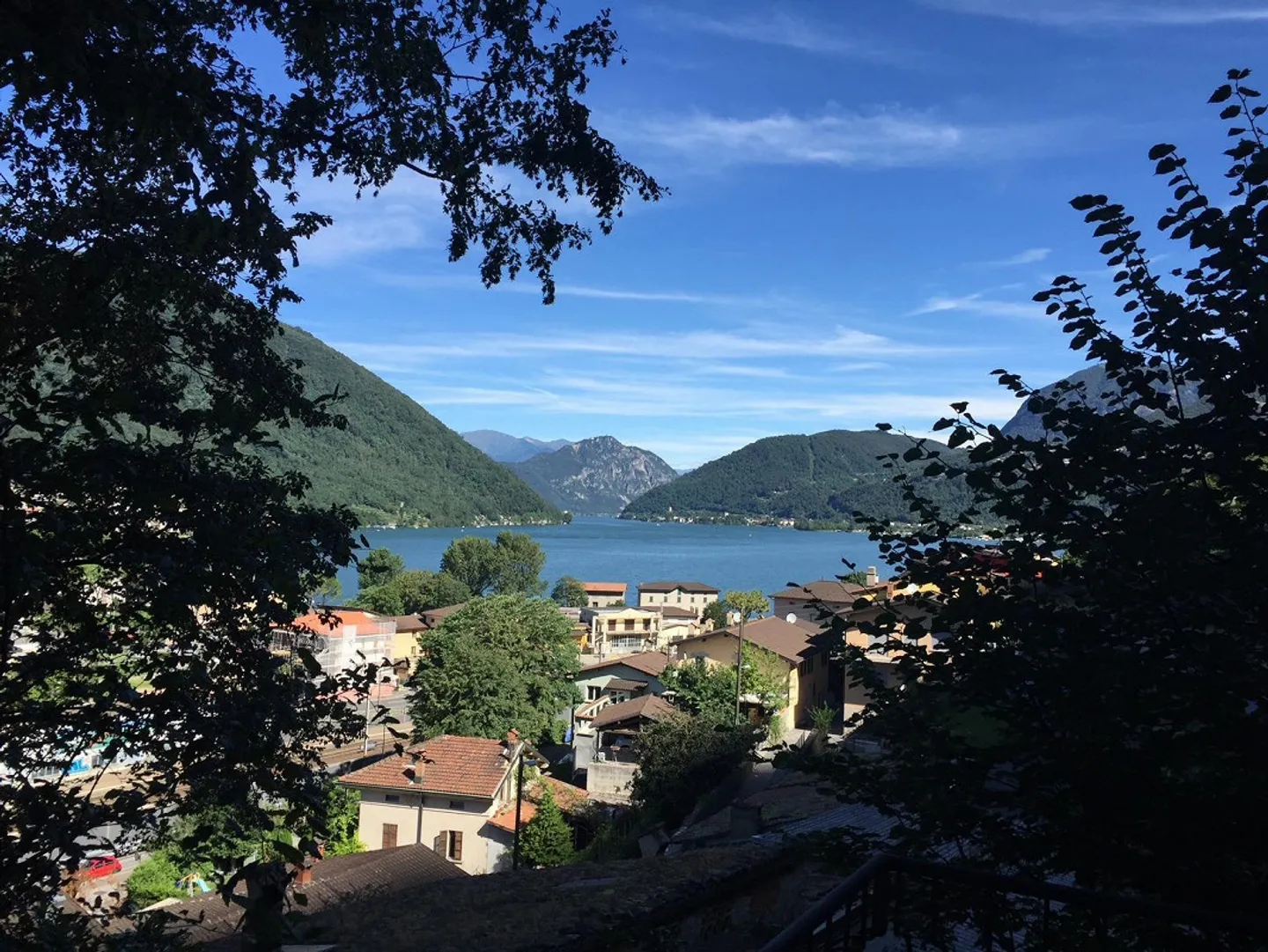 Casa in stile villa con giardino - Vista lago - Ideale per casa vacanze - Foto 1 di 9