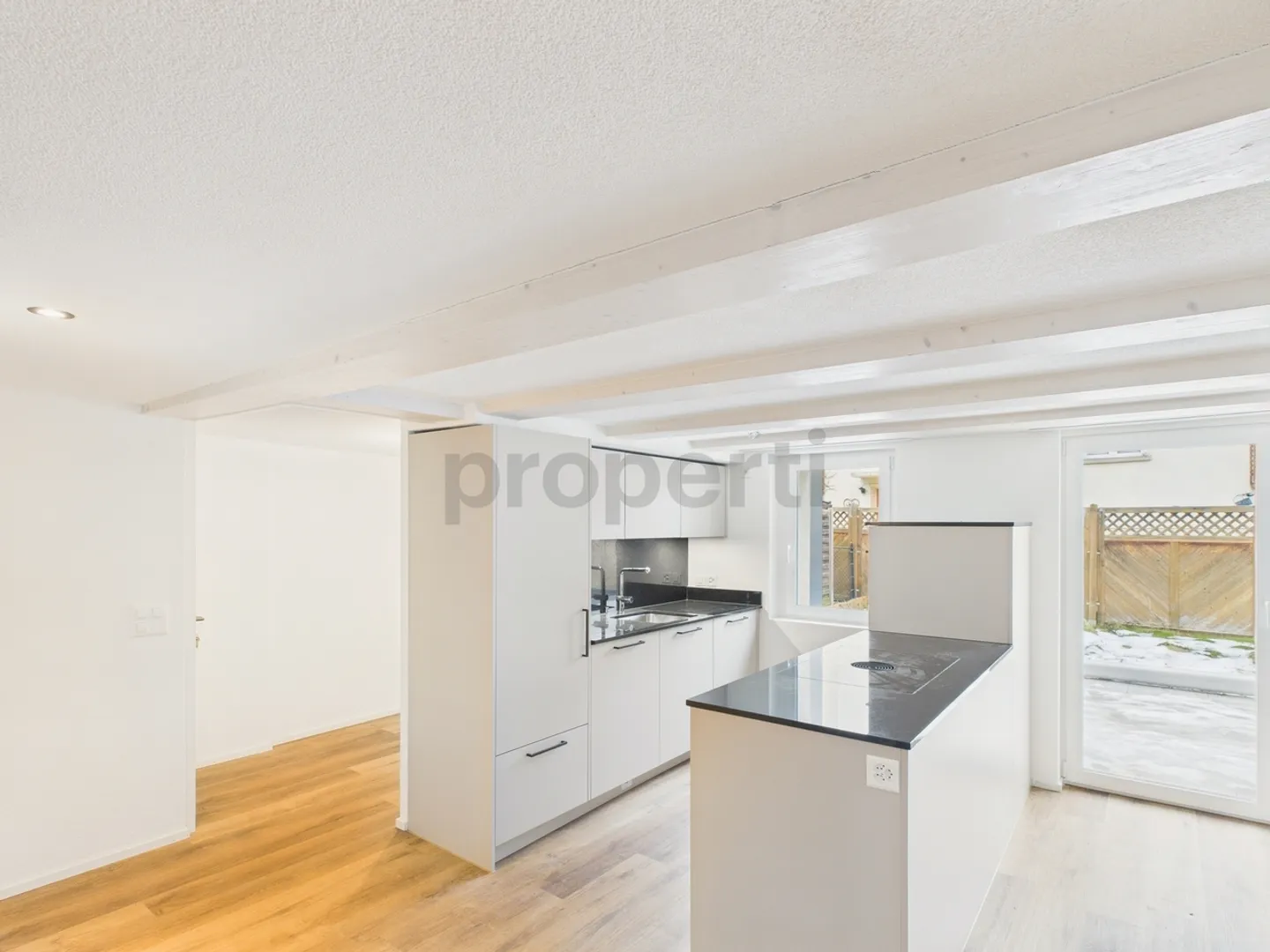 Newly renovated 4.5-room single-family house with balcony in Wohlen AG - Photo 4 of 13