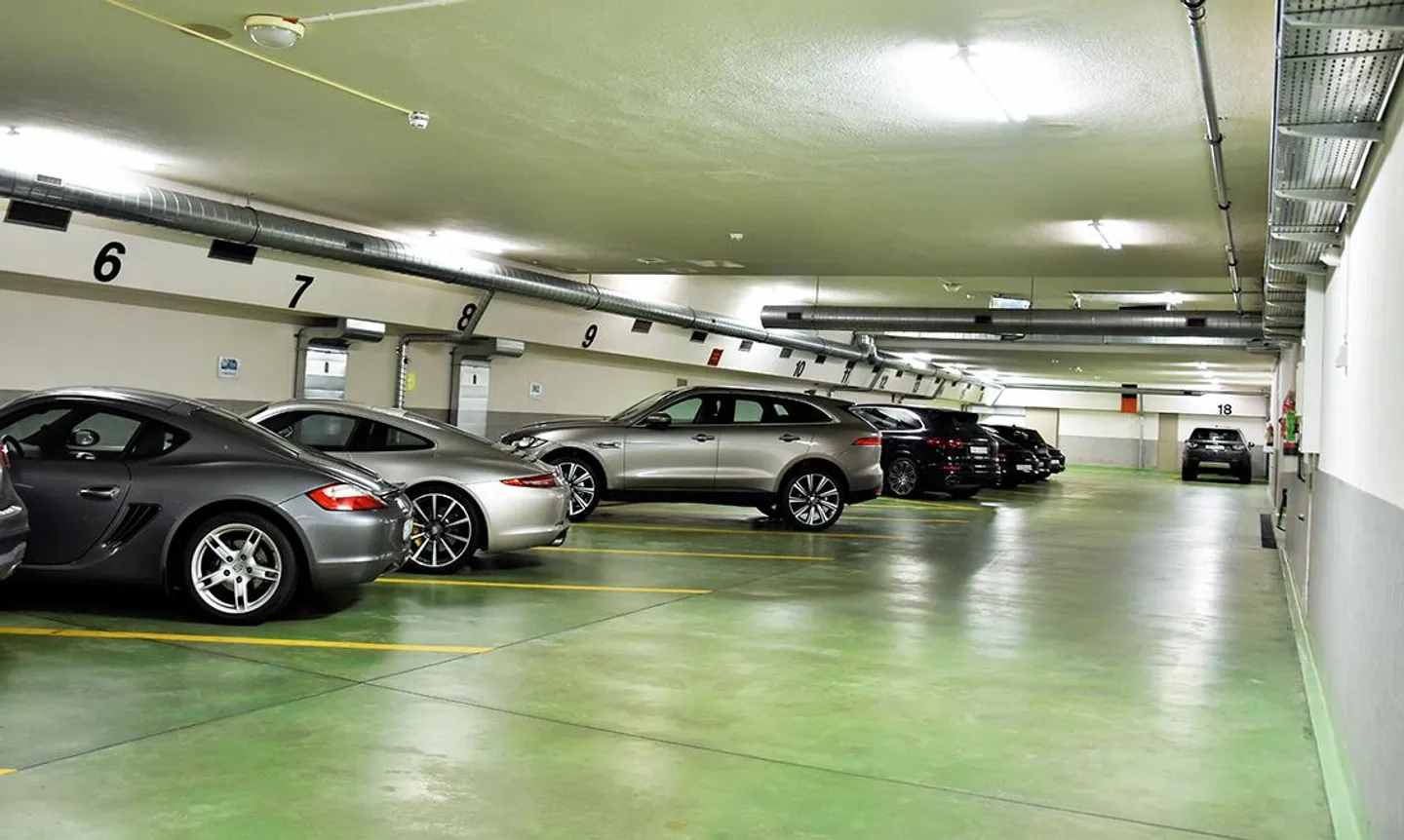 Parking spaces in the heart of Zurich - Photo 2 of 2