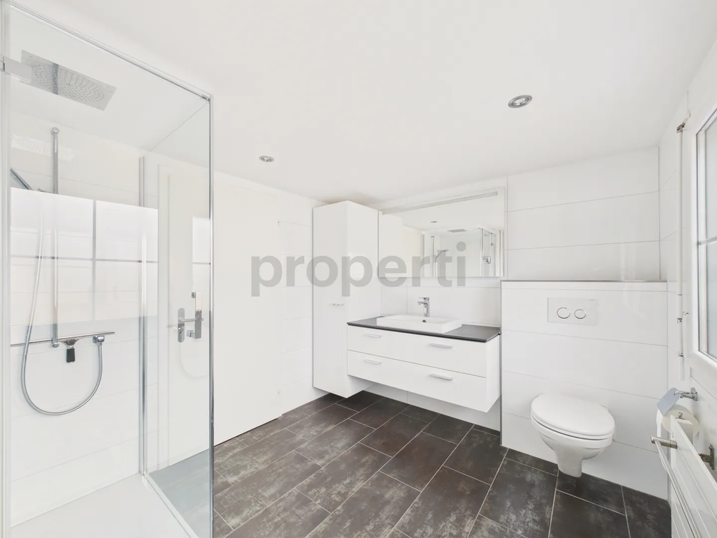 Charming 3.5-room apartment with balcony in Urnäsch - Photo 9 of 11