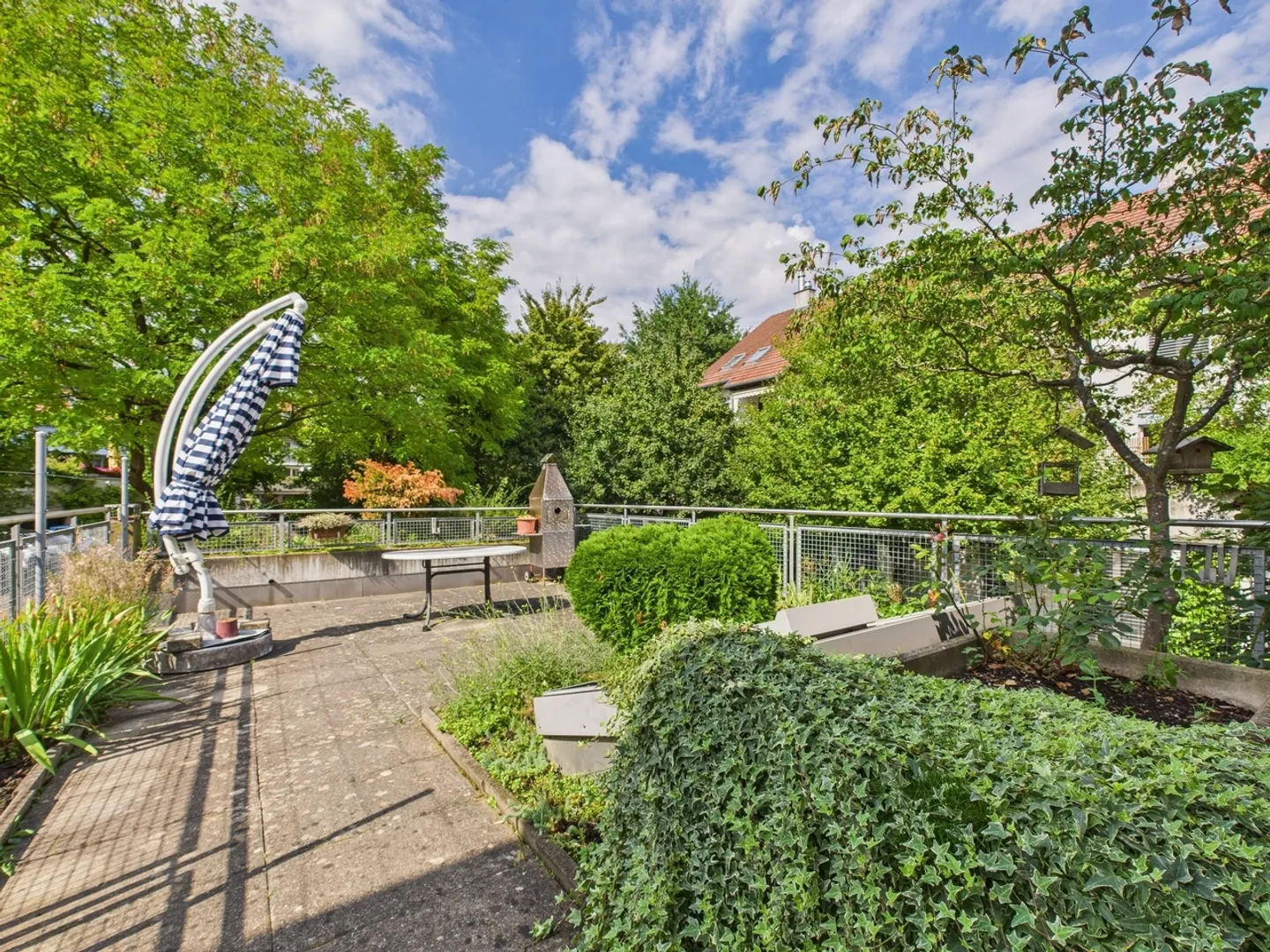 Exclusive Corner House in Bülach, Canton of Zurich - Photo 11 of 13