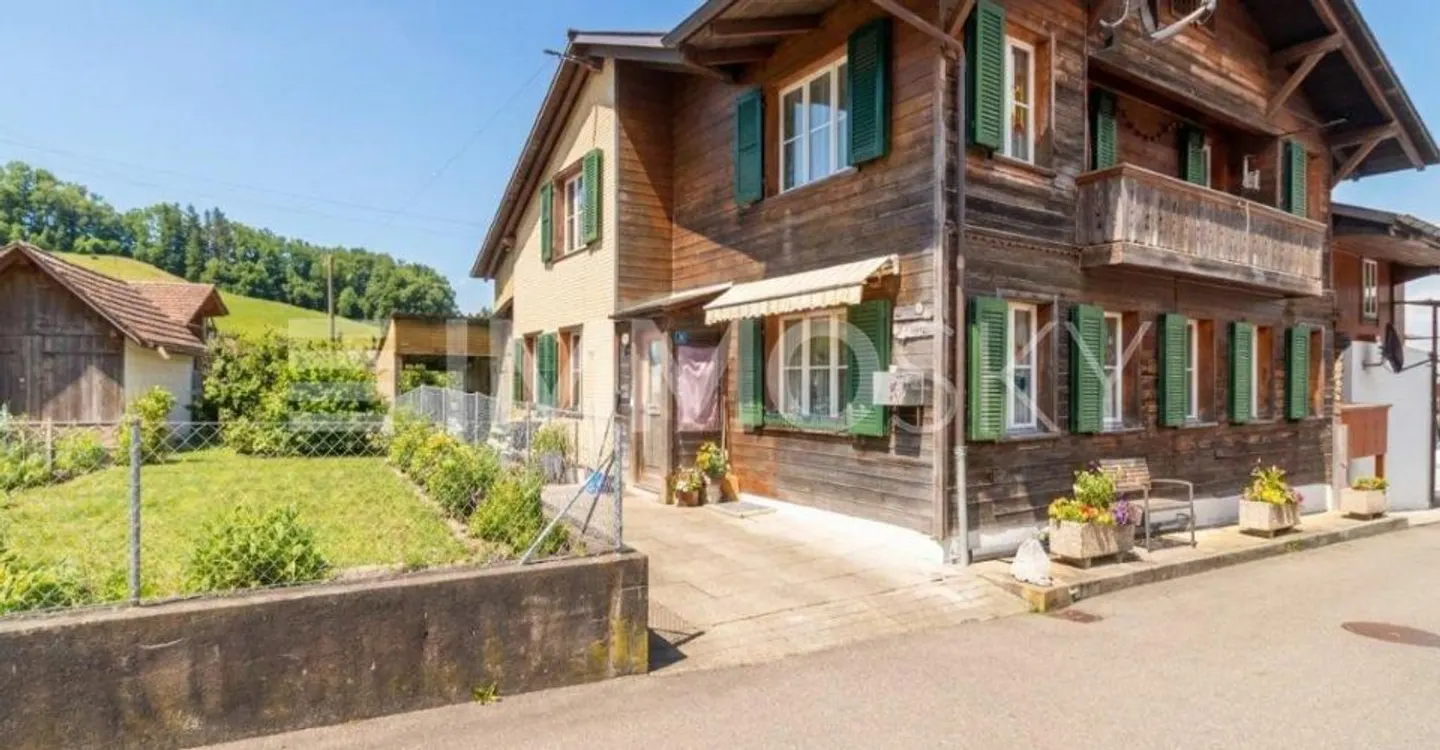 Dream house awaits you! - Photo 2 of 5