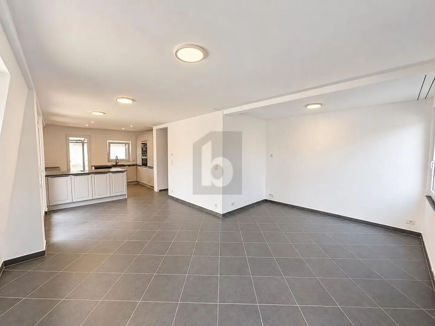 Komplett renovierte Maisonette - Foto 2 von 6