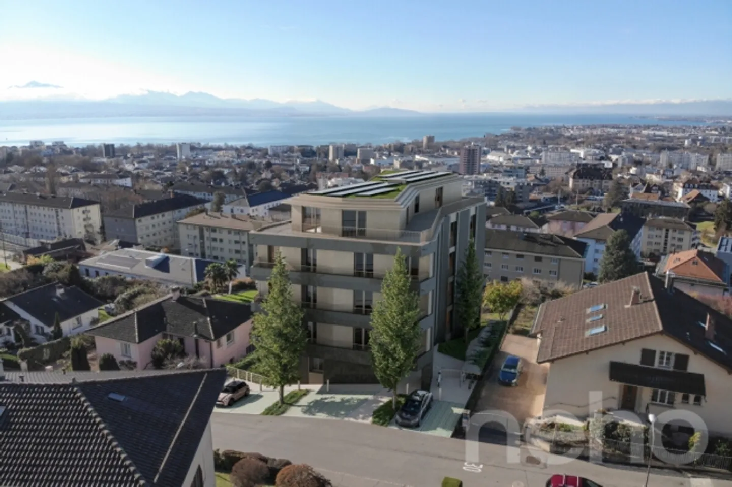 Ideal living environment bright apartment with generous volumes - Photo 1 of 8