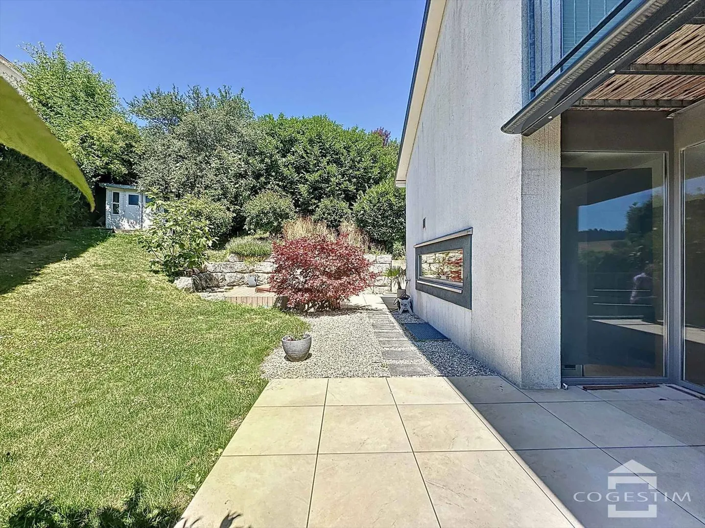 Maison contiguë 5.5 pièces - Photo 2 sur 13