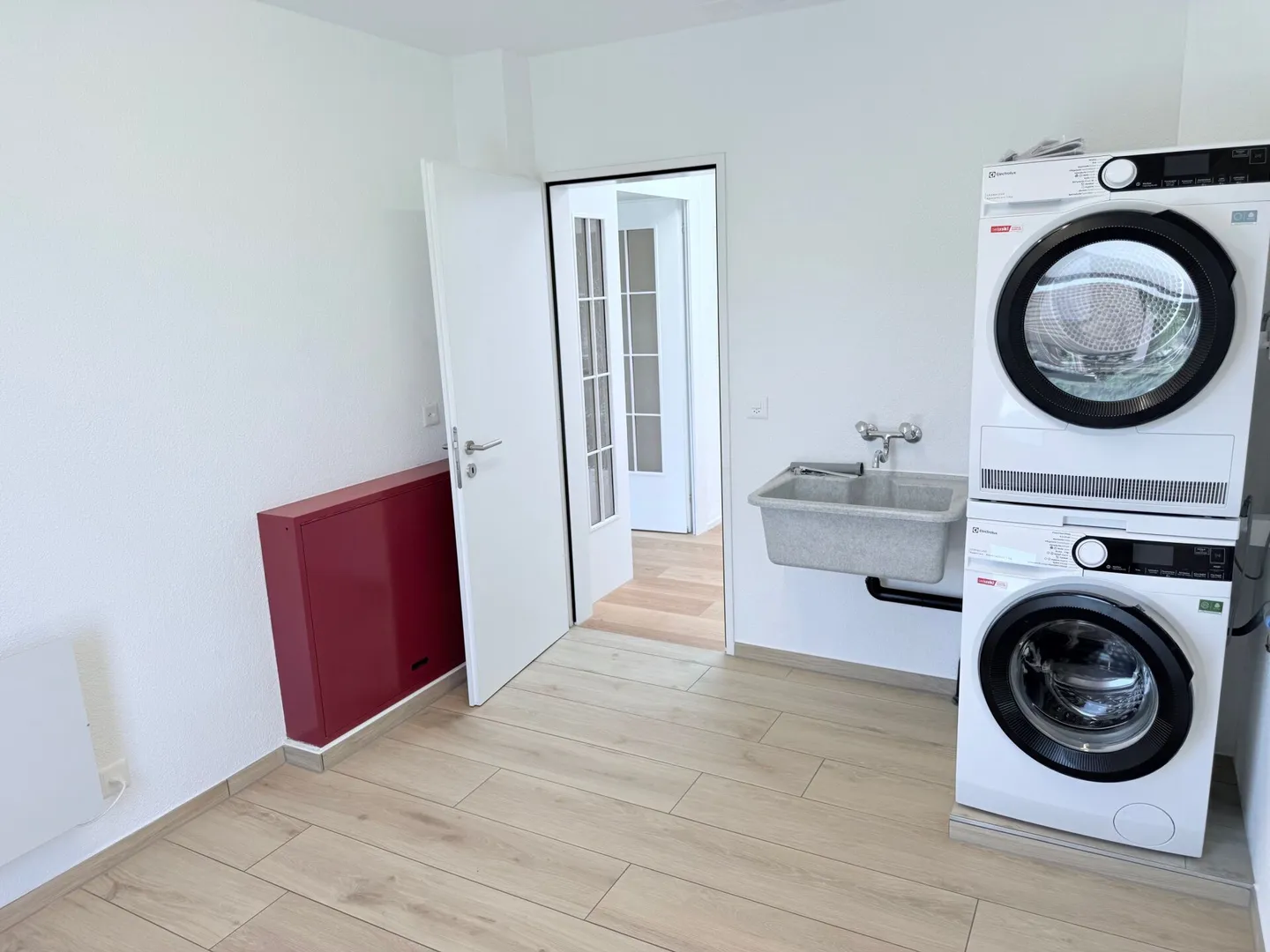 Completely renovated 6-room penthouse with large winter garden - Photo 15 of 23