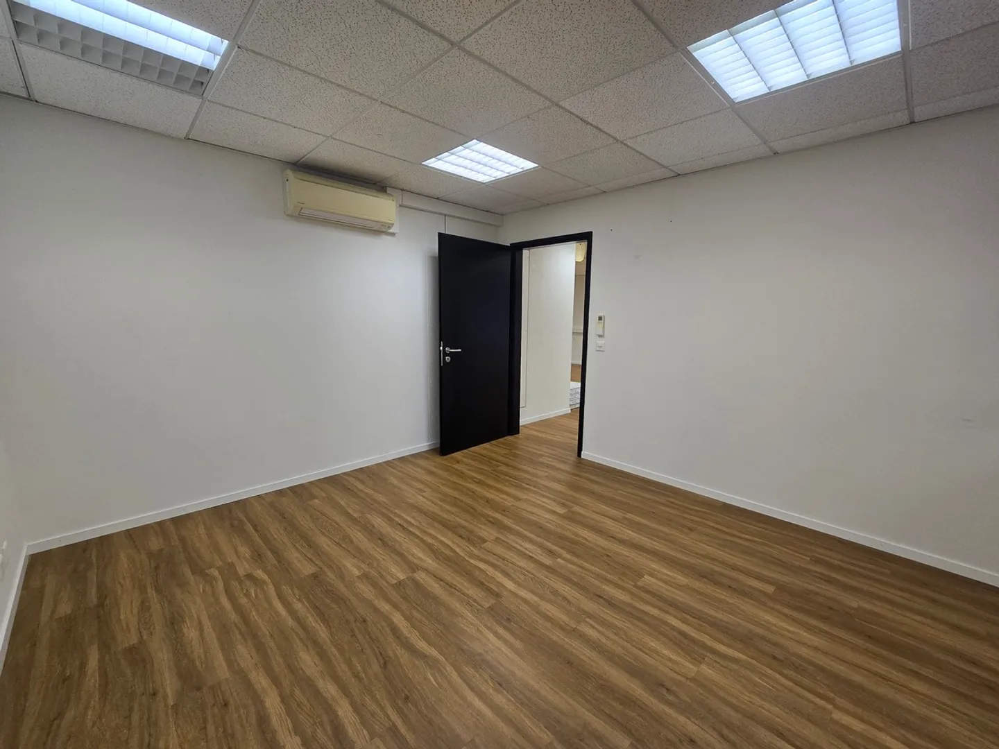 Ufficio di 119m² - Posizione ideale a Gland - Foto 6 di 7