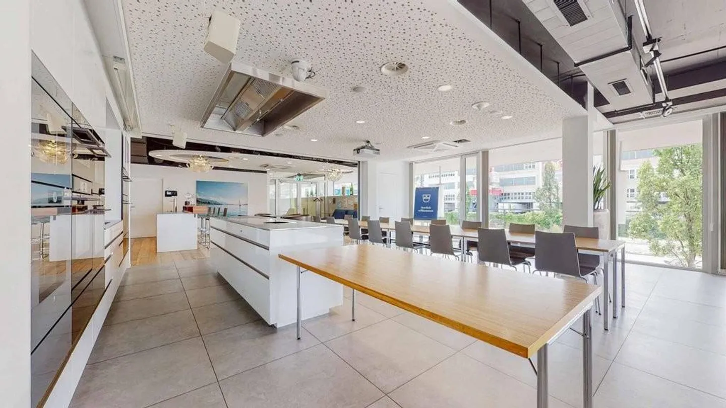 Spacious commercial space with the necessary visibility sought? - Photo 5 of 12