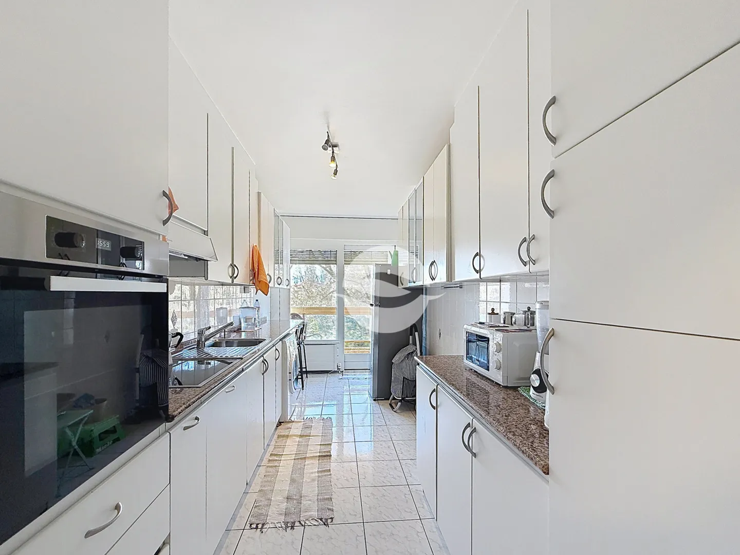 Appartement spacieux de 5 pièces avec piscine - Photo 1 sur 10