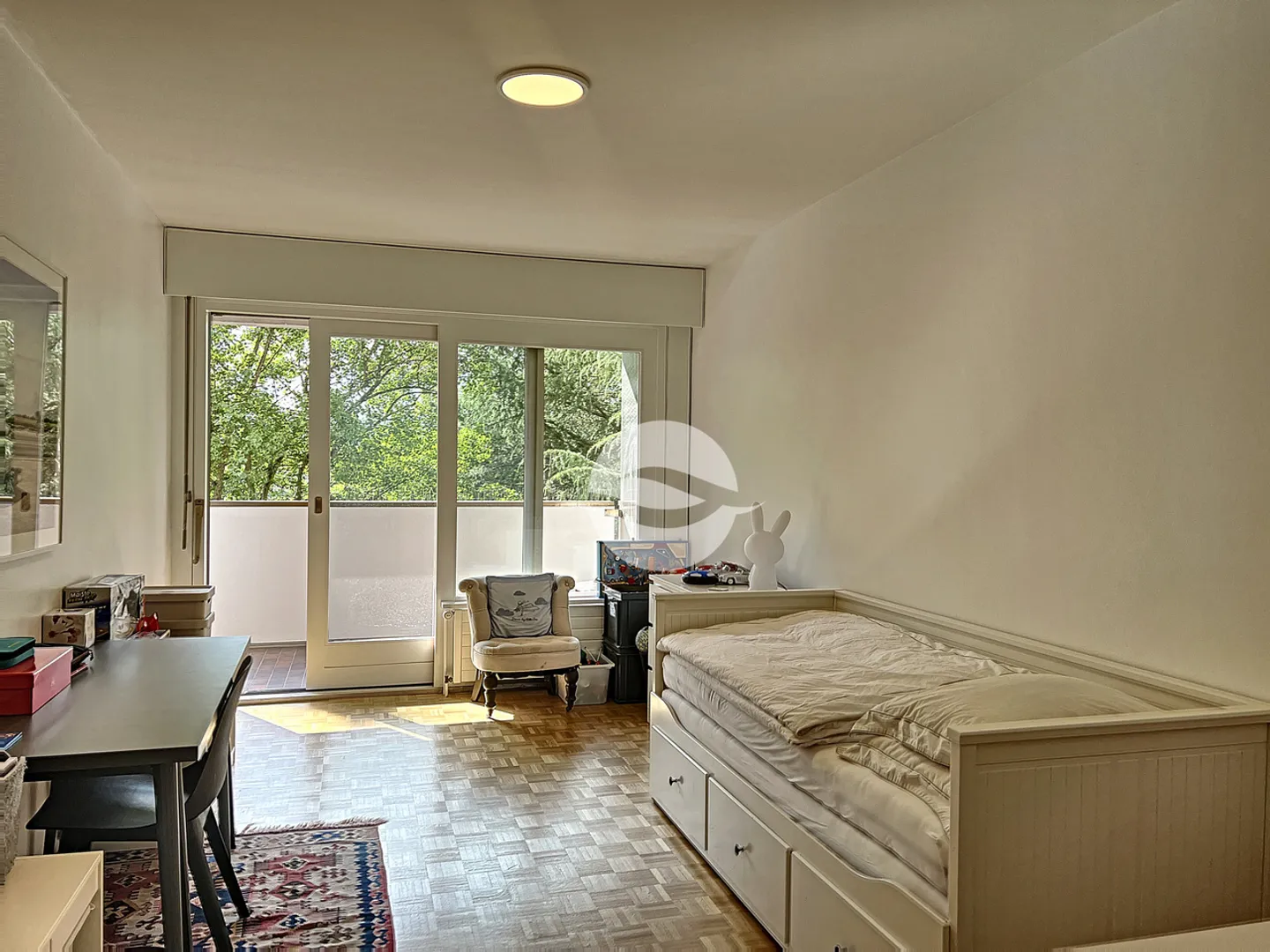 Appartement spacieux de 5 pièces avec piscine - Photo 6 sur 10