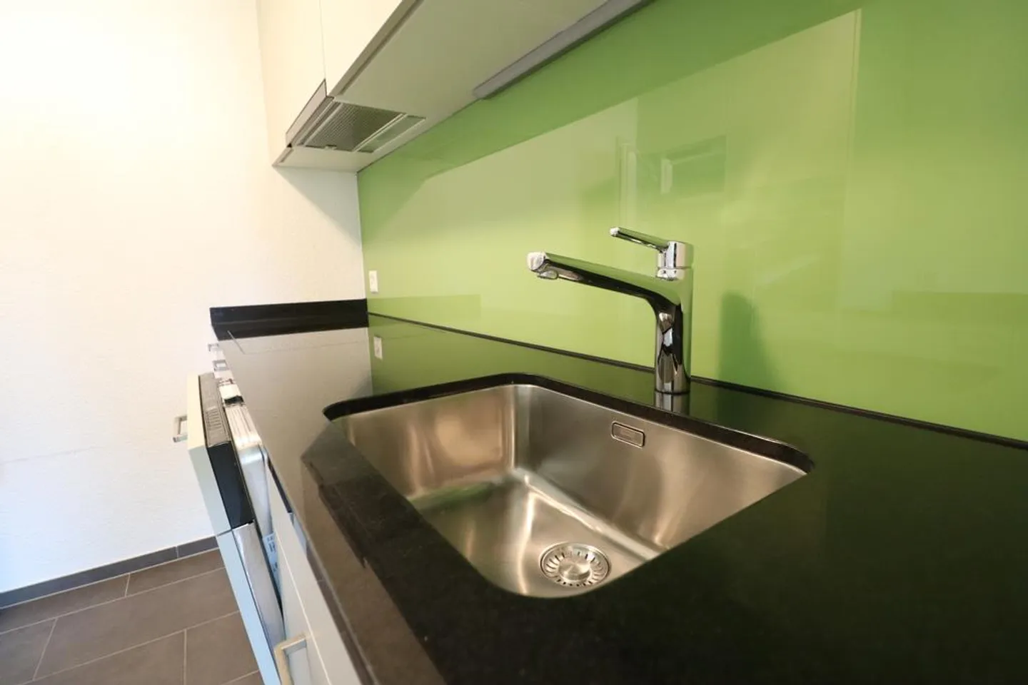 Appartement 2 1/2 pièces au 2ème étage avec balcon - Photo 4 sur 10
