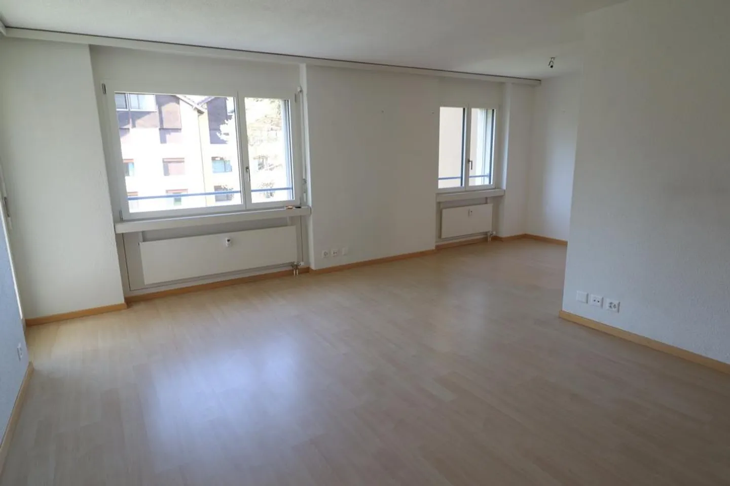 Appartement 2 1/2 pièces au 2ème étage avec balcon - Photo 5 sur 10