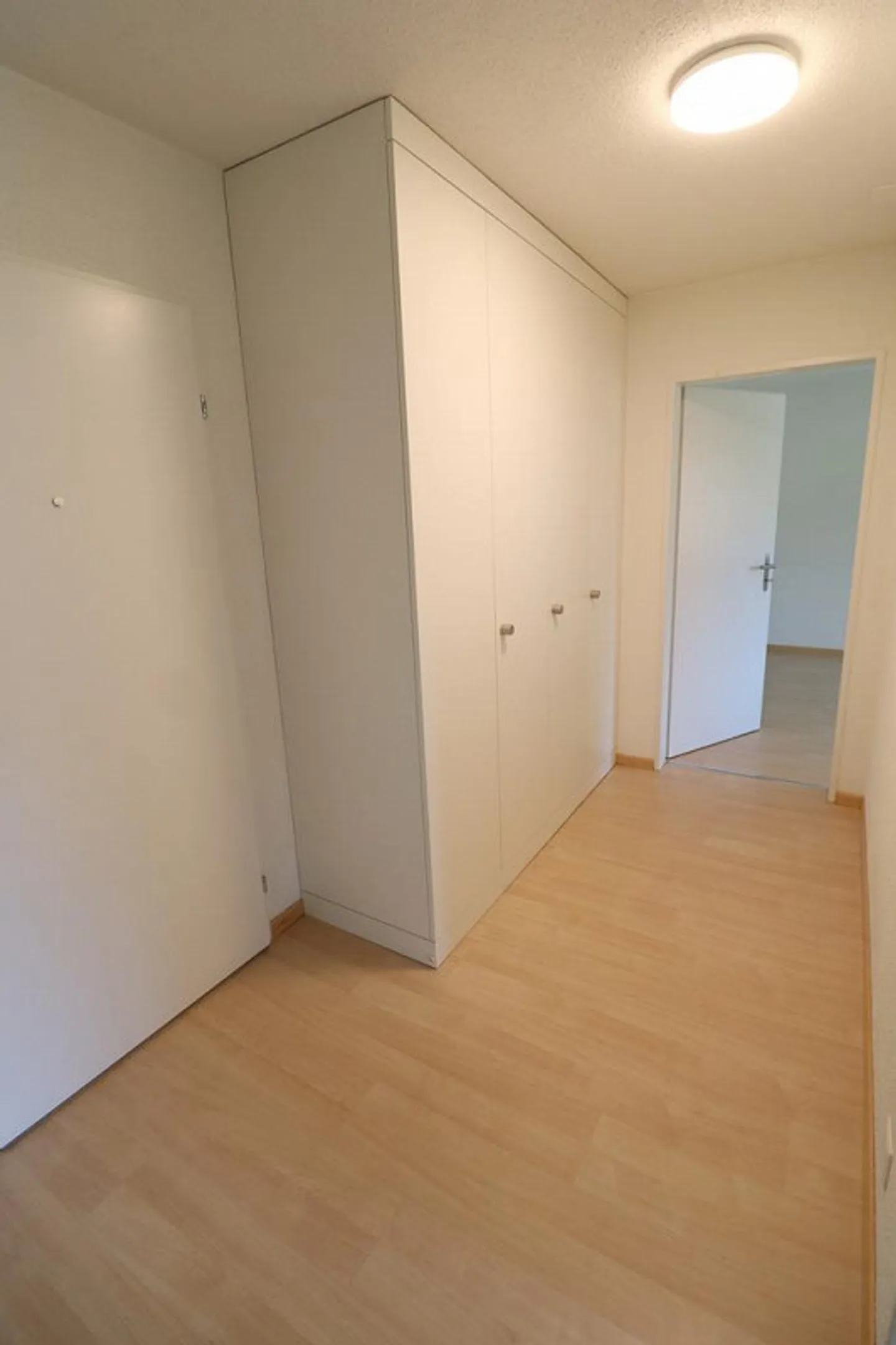 Appartement 2 1/2 pièces au 2ème étage avec balcon - Photo 6 sur 10