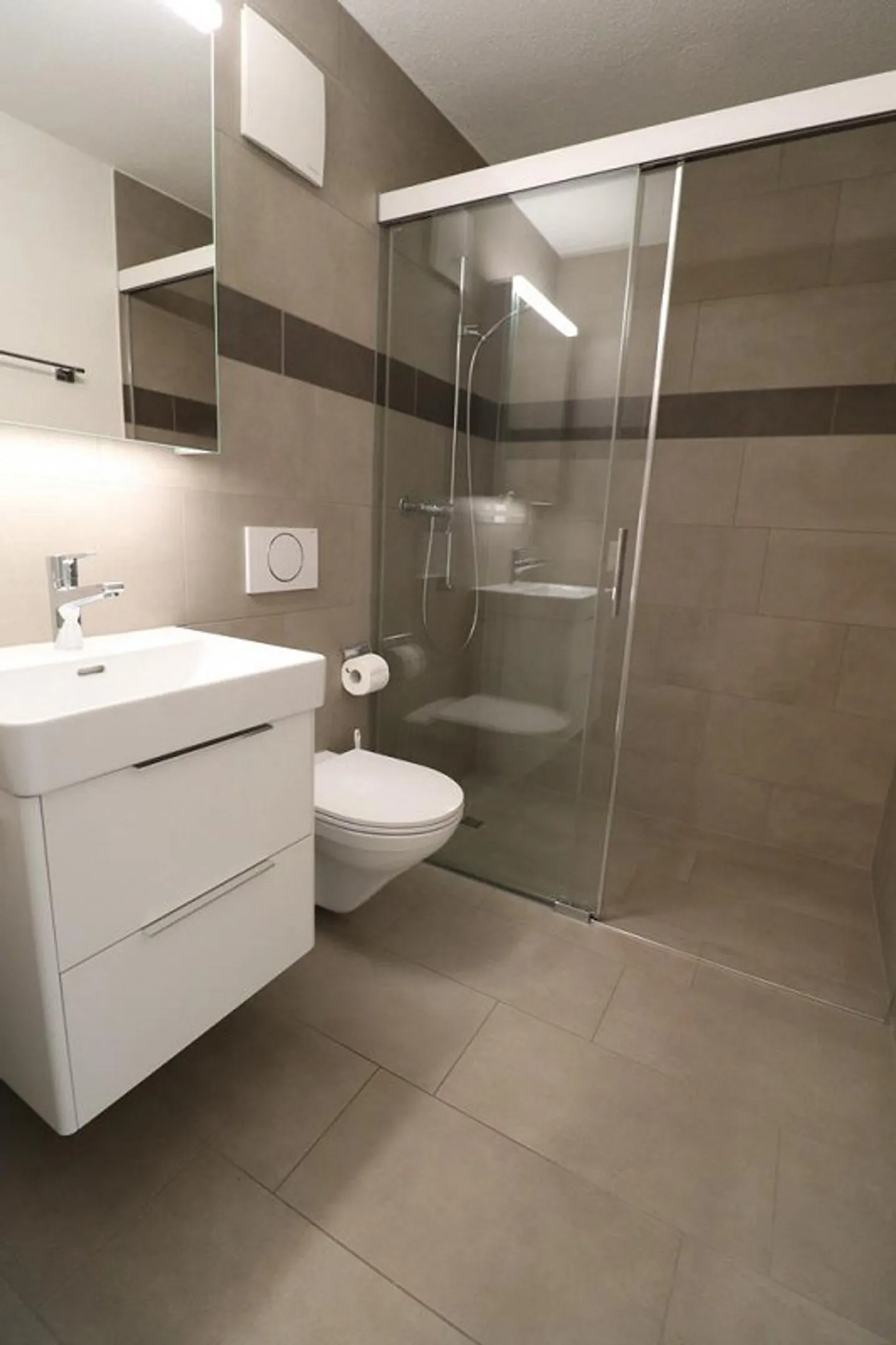 Appartement 2 1/2 pièces au 2ème étage avec balcon - Photo 7 sur 10