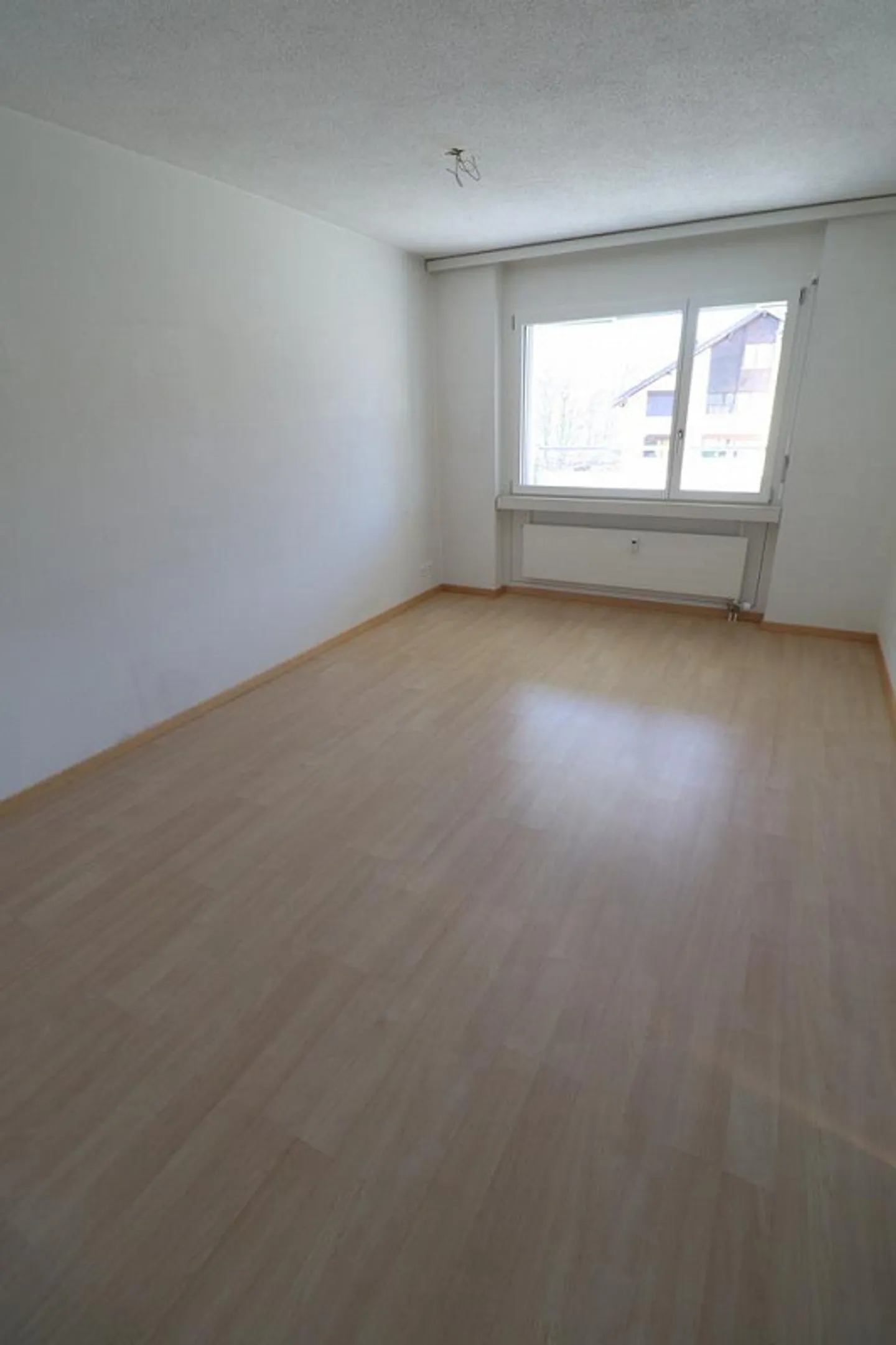 Appartement 2 1/2 pièces au 2ème étage avec balcon - Photo 9 sur 10